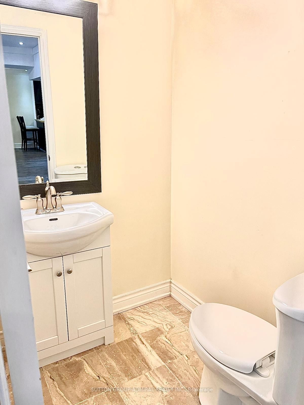 22 Waltham Crescent Basement Property Photo 17