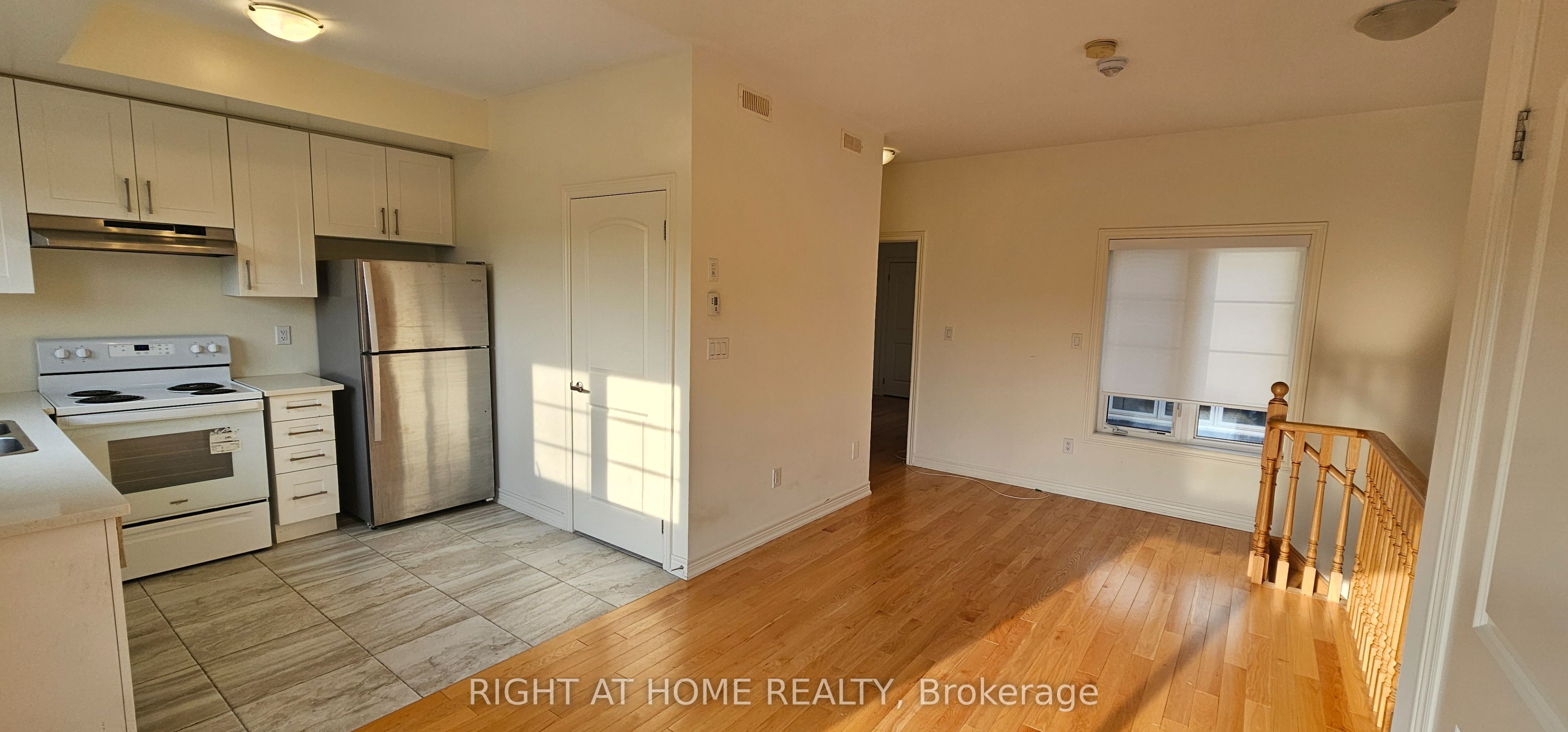 9430 Bayview Avenue Upper Property Photo 8