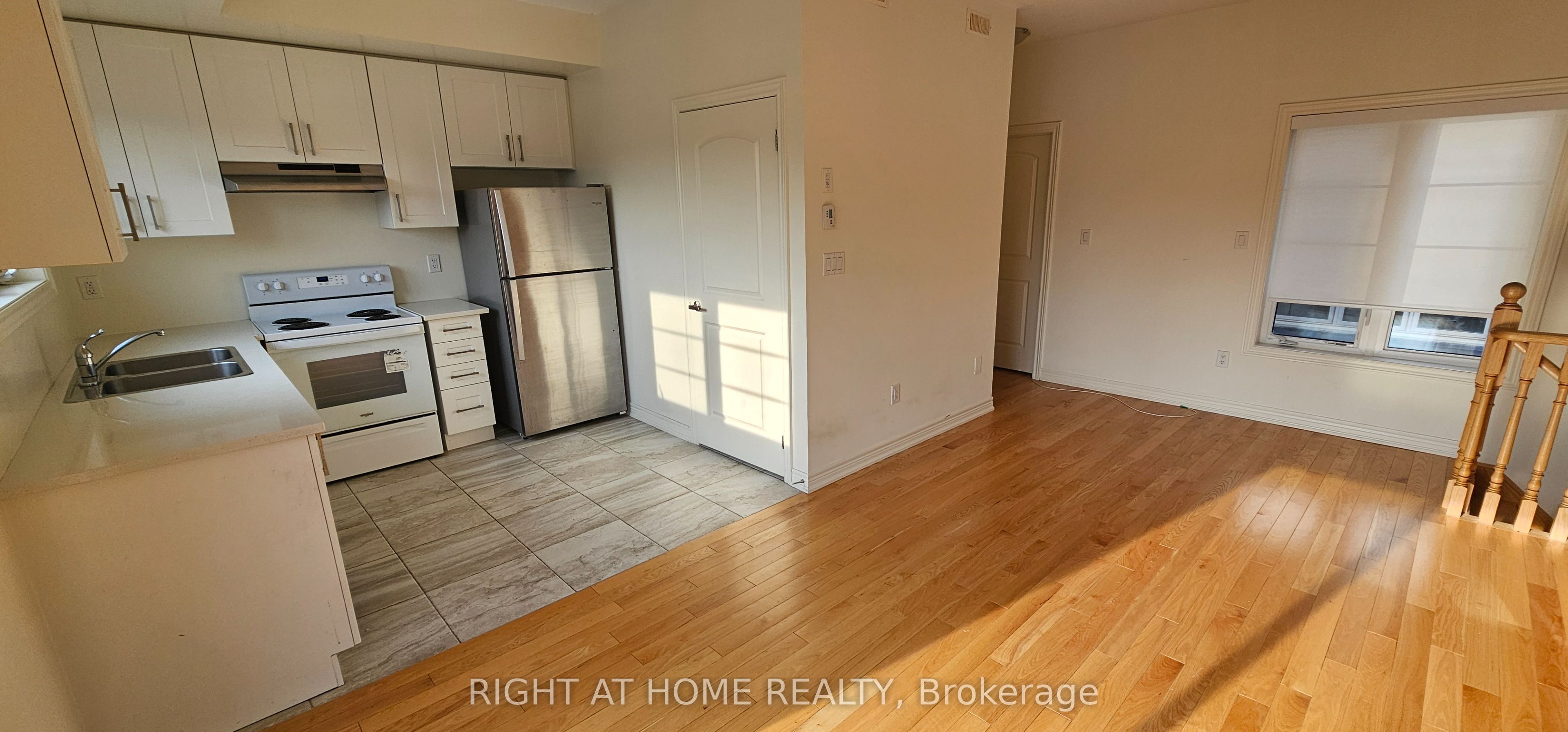 9430 Bayview Avenue Upper Property Photo 9