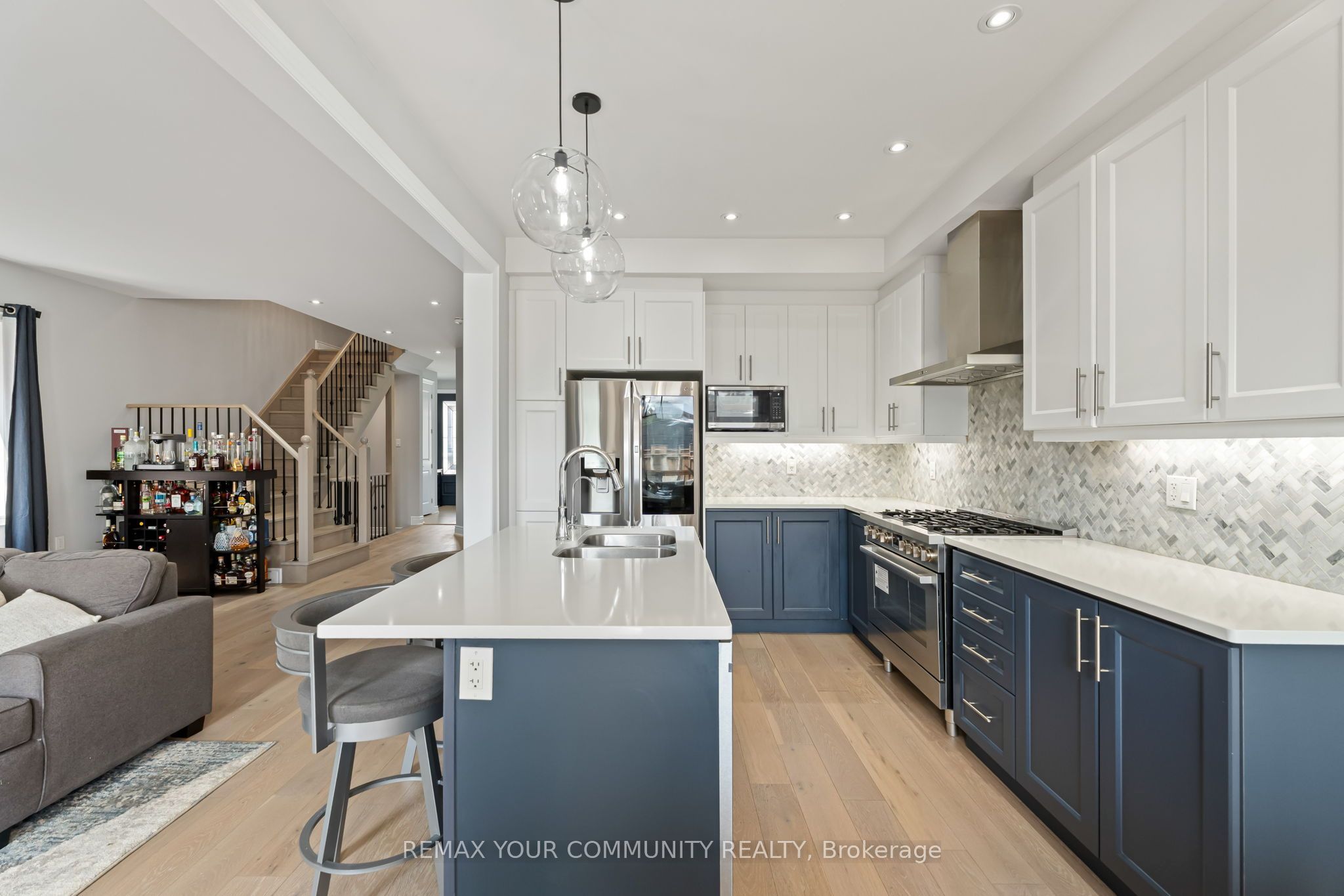 99 Walker Boulevard Property Photo 15