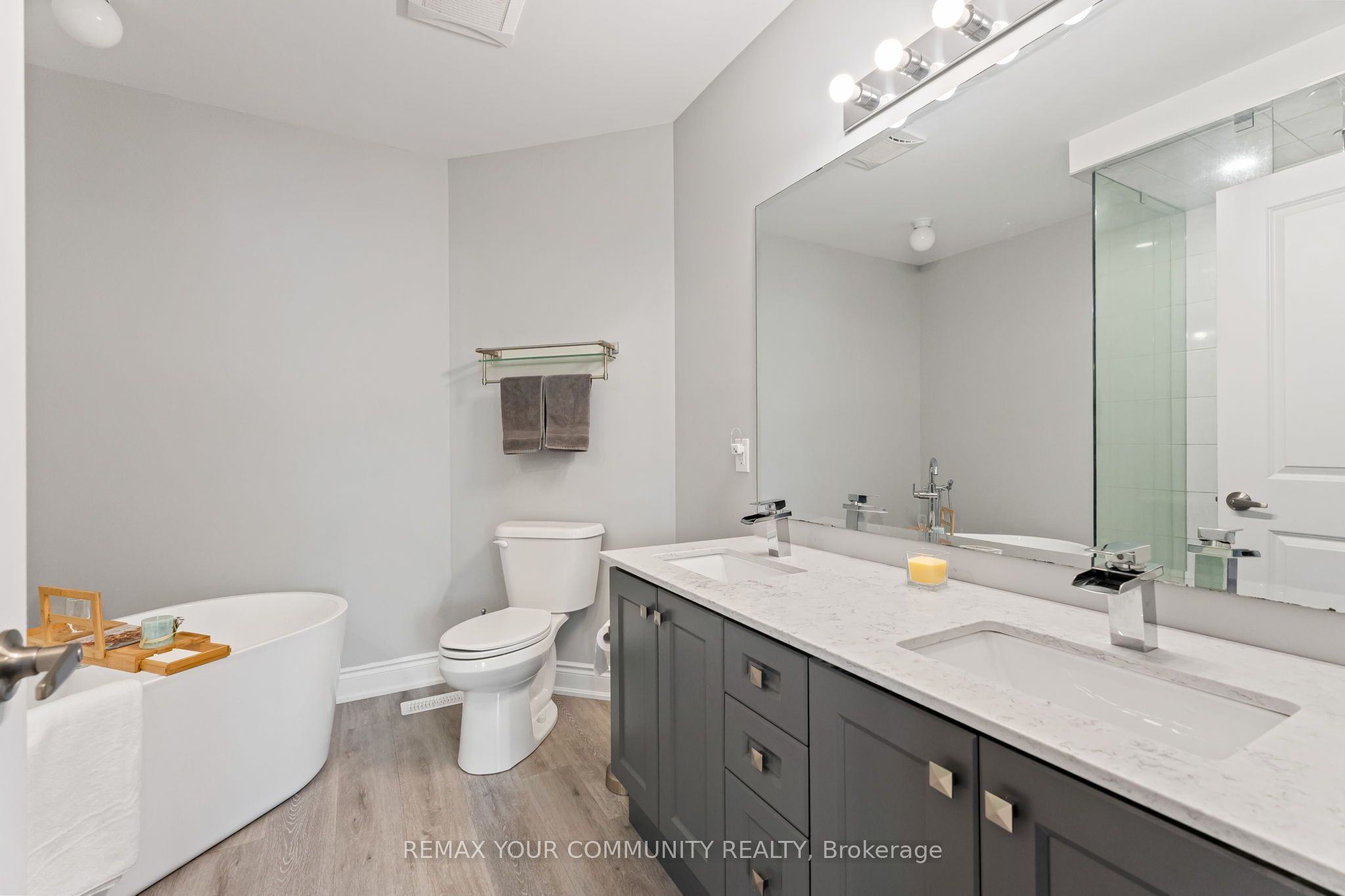 99 Walker Boulevard Property Photo 29