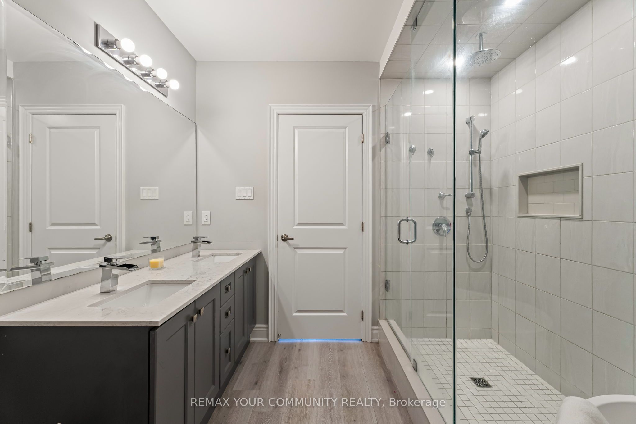 99 Walker Boulevard Property Photo 31
