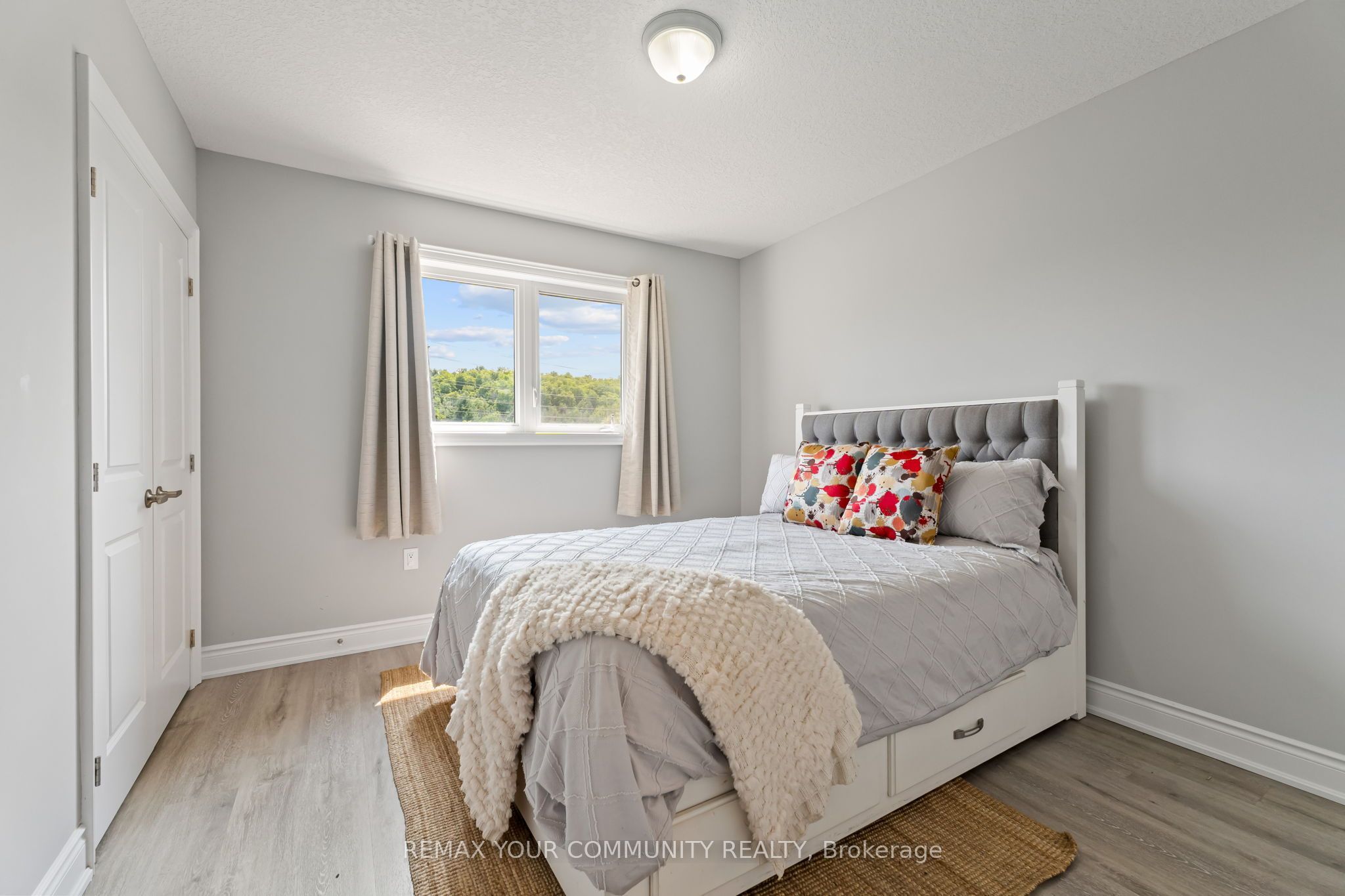 99 Walker Boulevard Property Photo 35