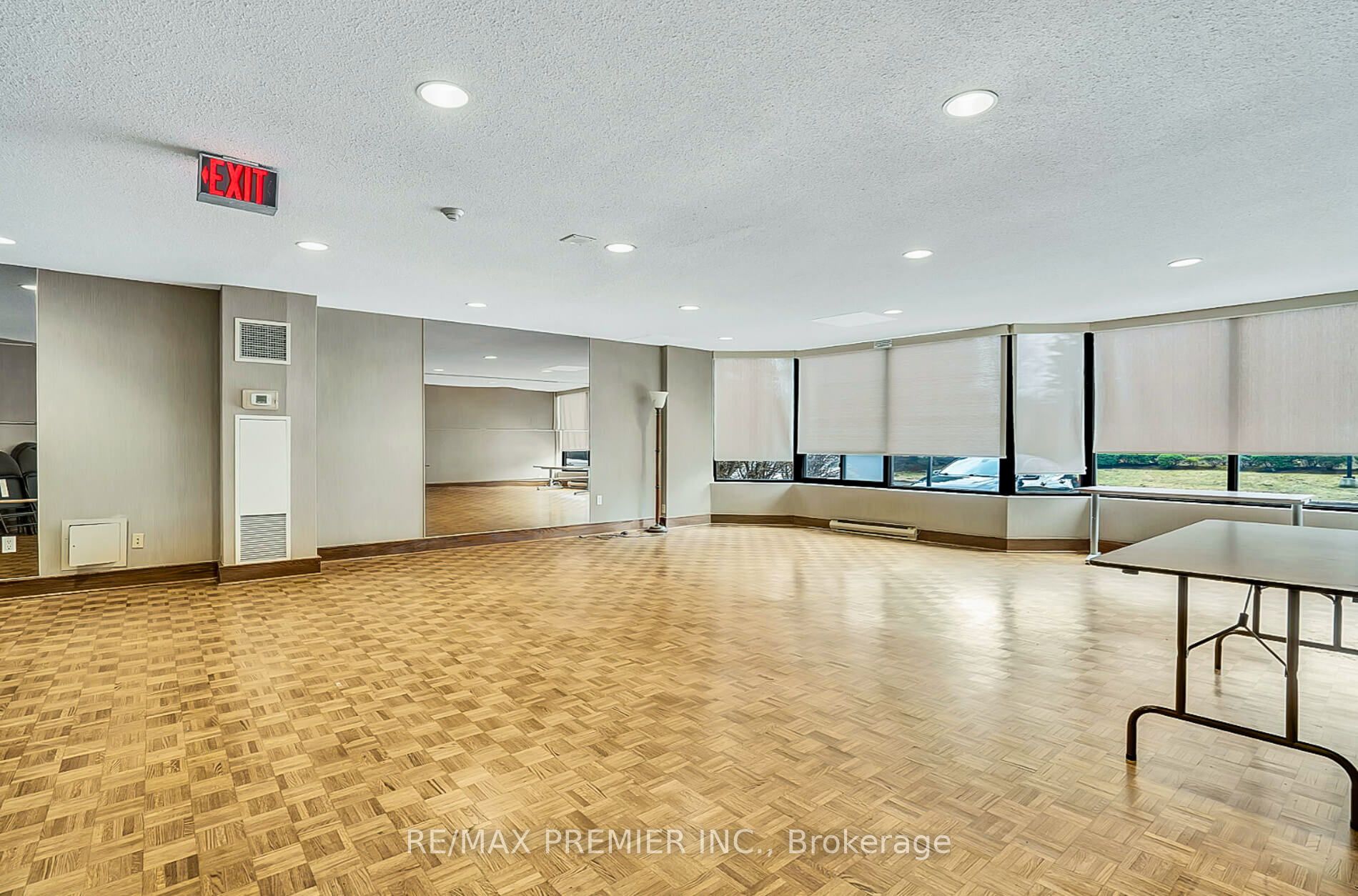 7440 Bathurst Street 1614 Property Photo 37