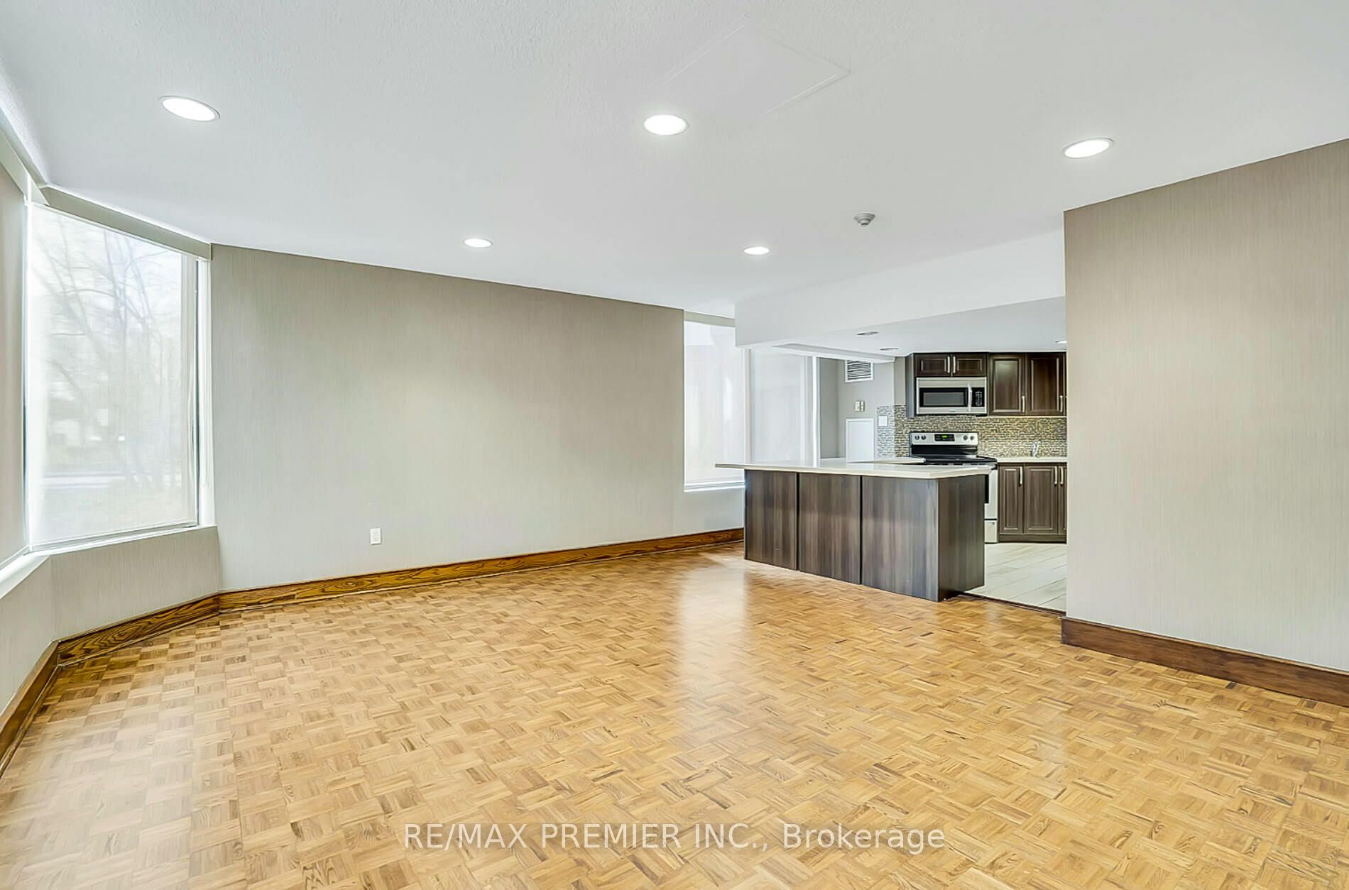 7440 Bathurst Street 1614 Property Photo 39
