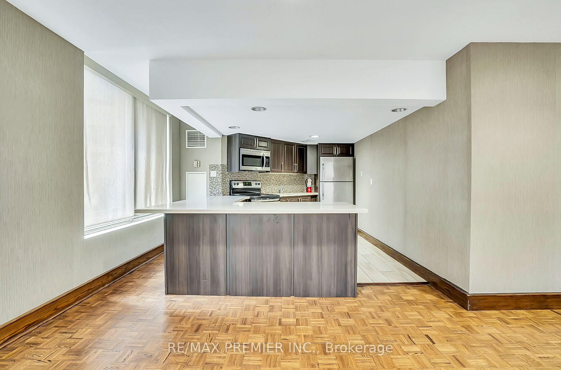 7440 Bathurst Street 1614 Property Photo 40