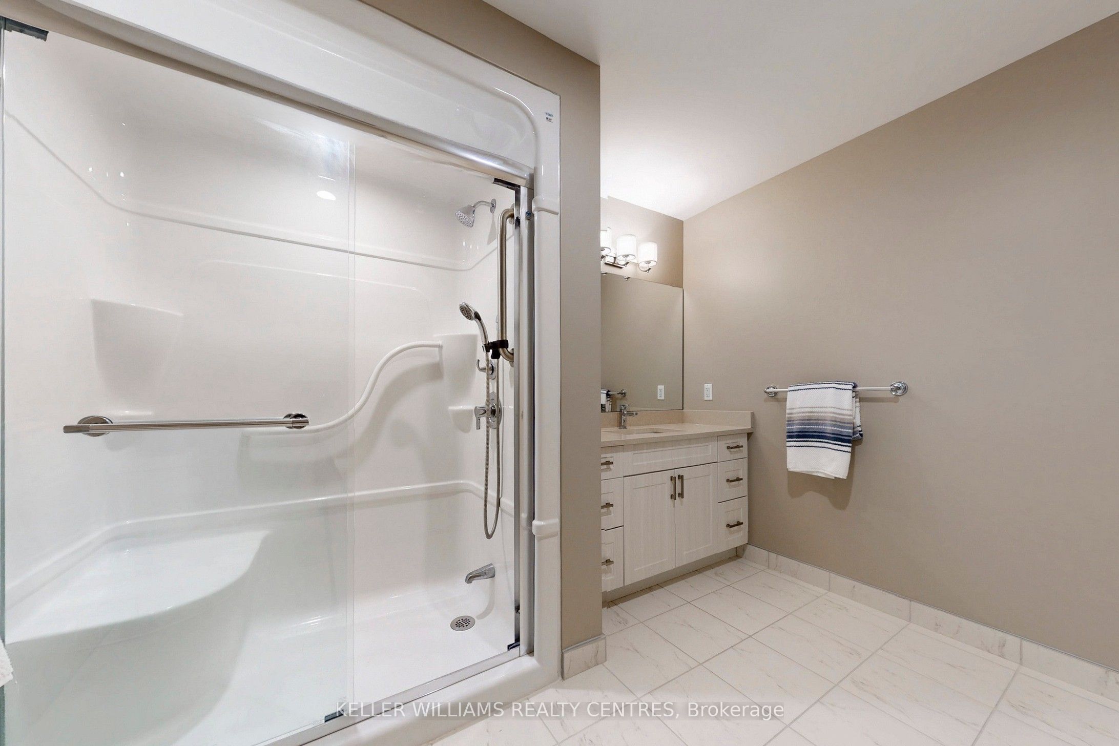 460 William Graham Drive 313 Property Photo 21