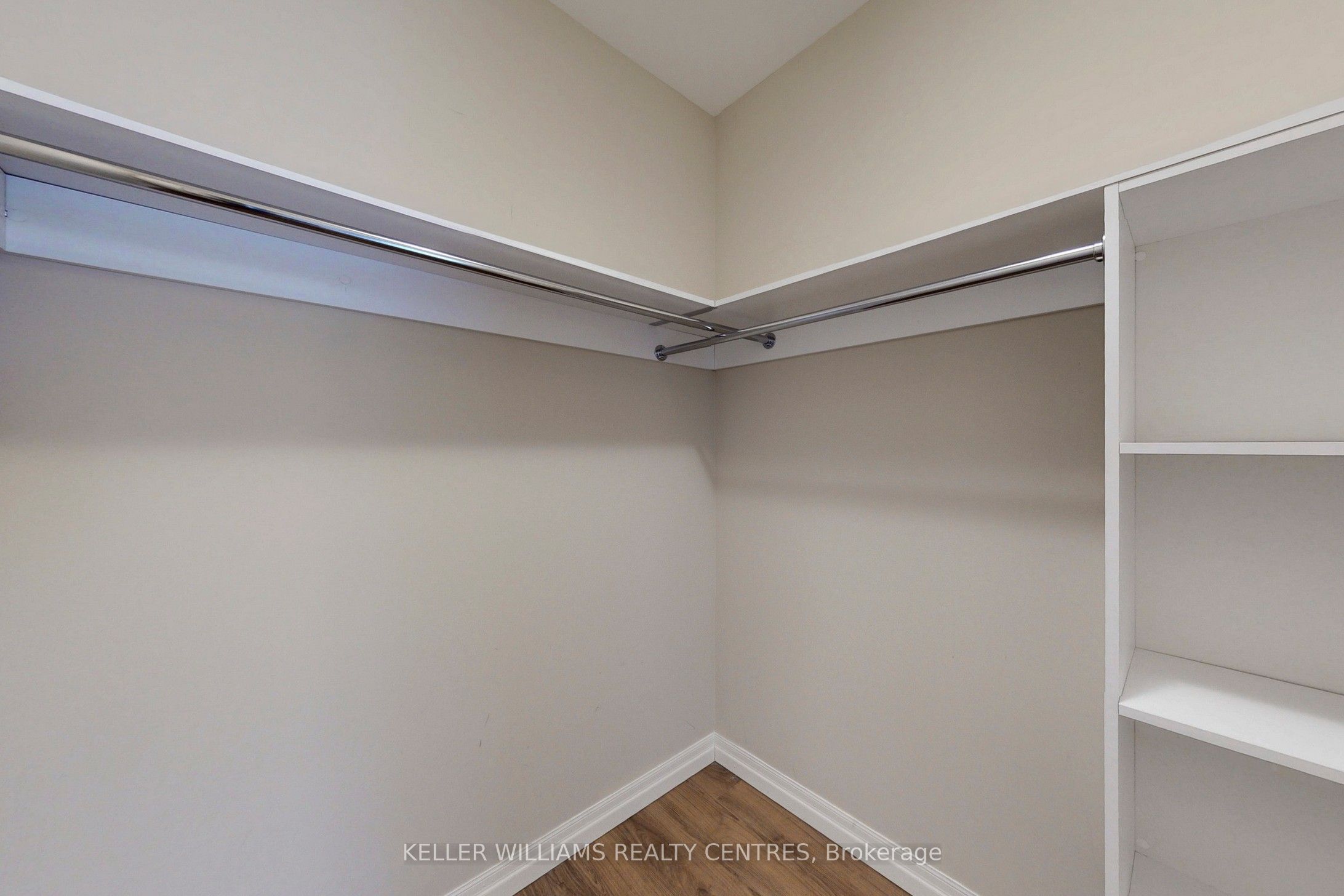 460 William Graham Drive 313 Property Photo 22