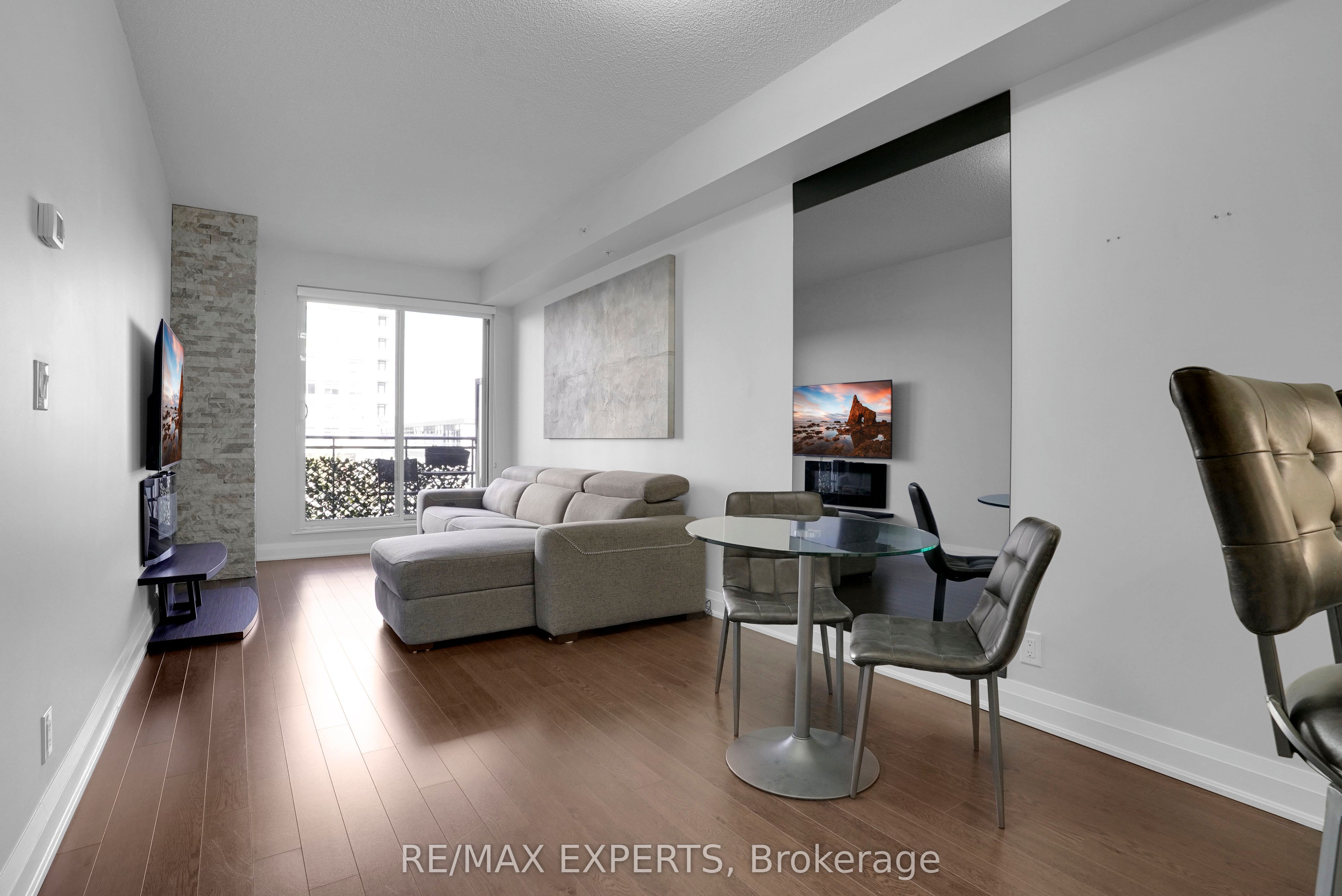 24 Woodstream Boulevard 208 Property Photo 17