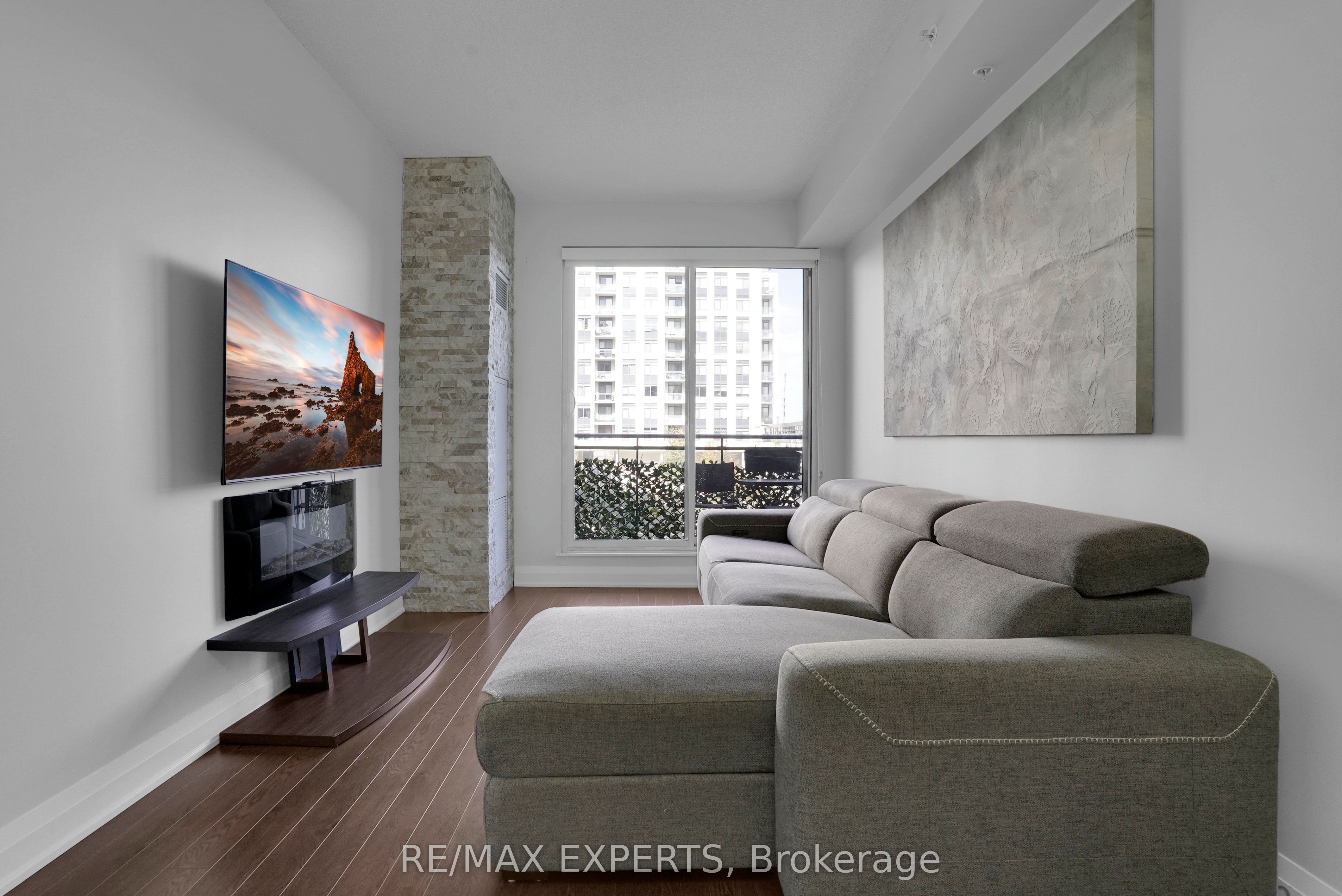 24 Woodstream Boulevard 208 Property Photo 20