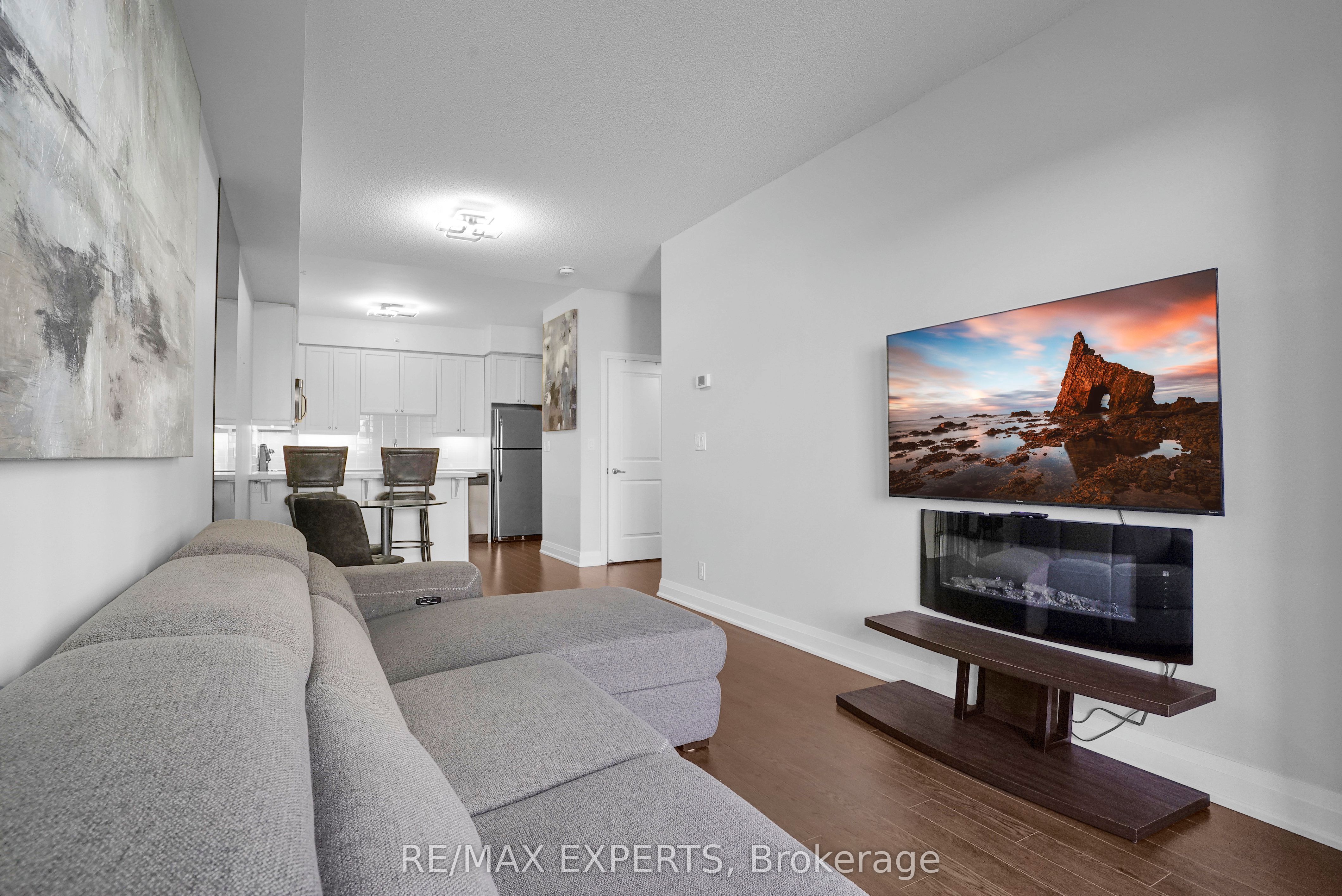 24 Woodstream Boulevard 208 Property Photo 22