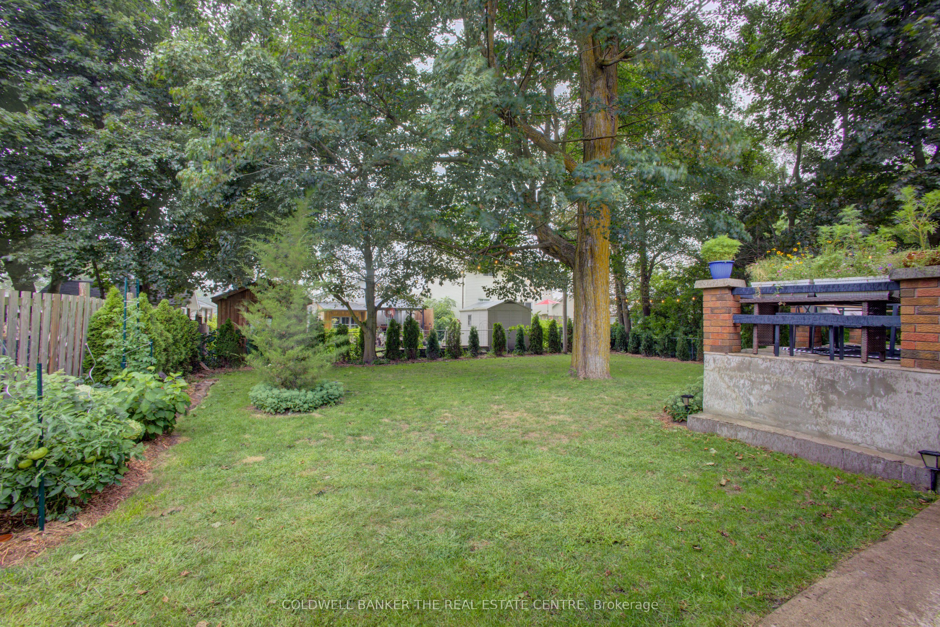89 King Street Property Photo 35