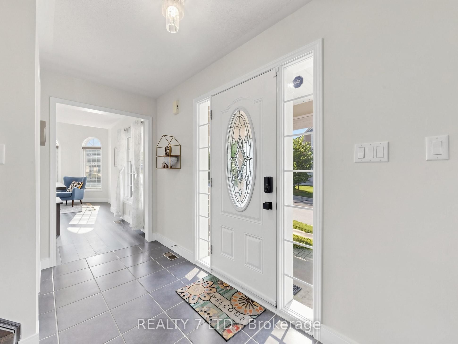 330 Cheryl Mews Boulevard Property Photo 9