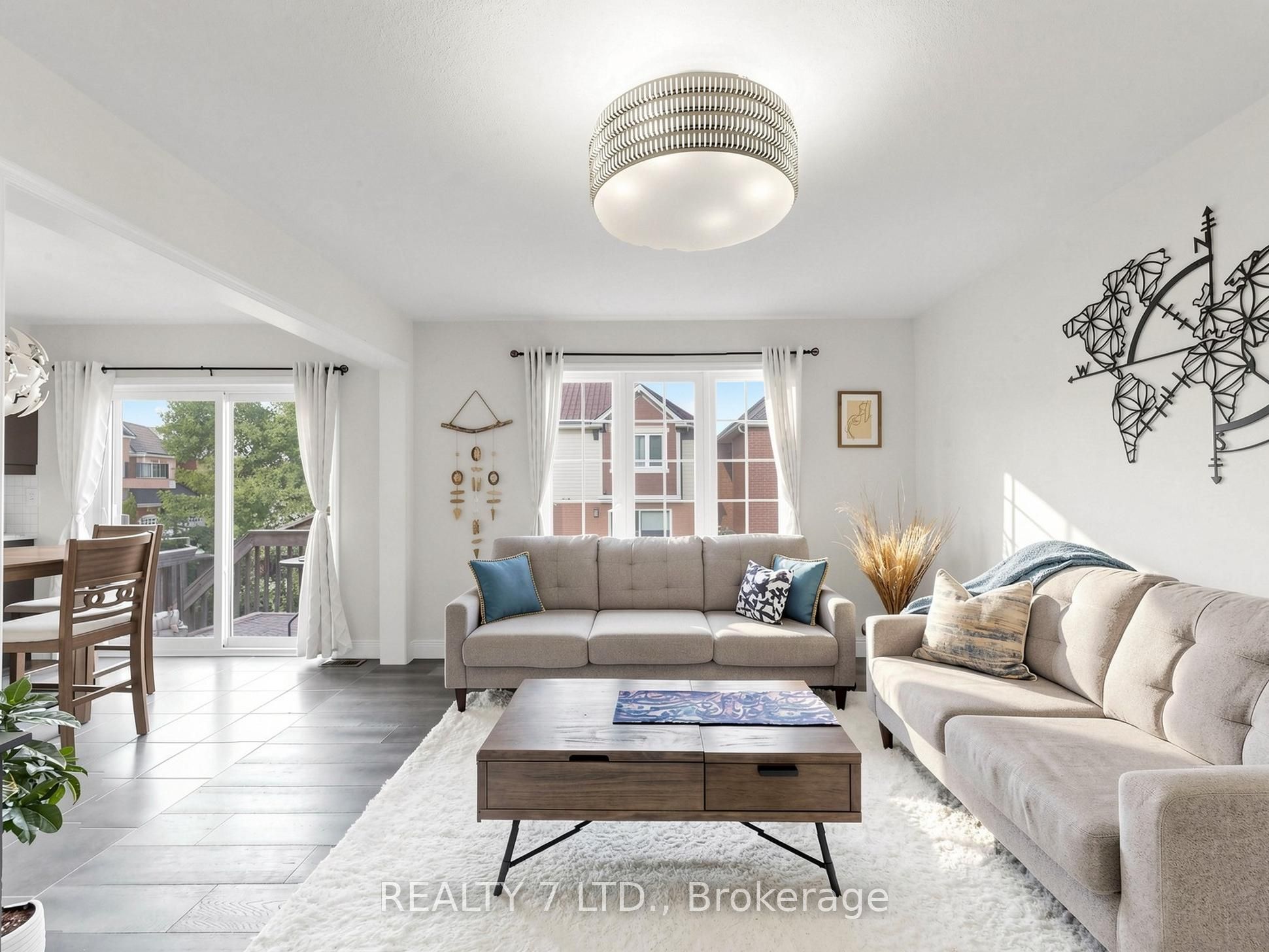 330 Cheryl Mews Boulevard Property Photo 19