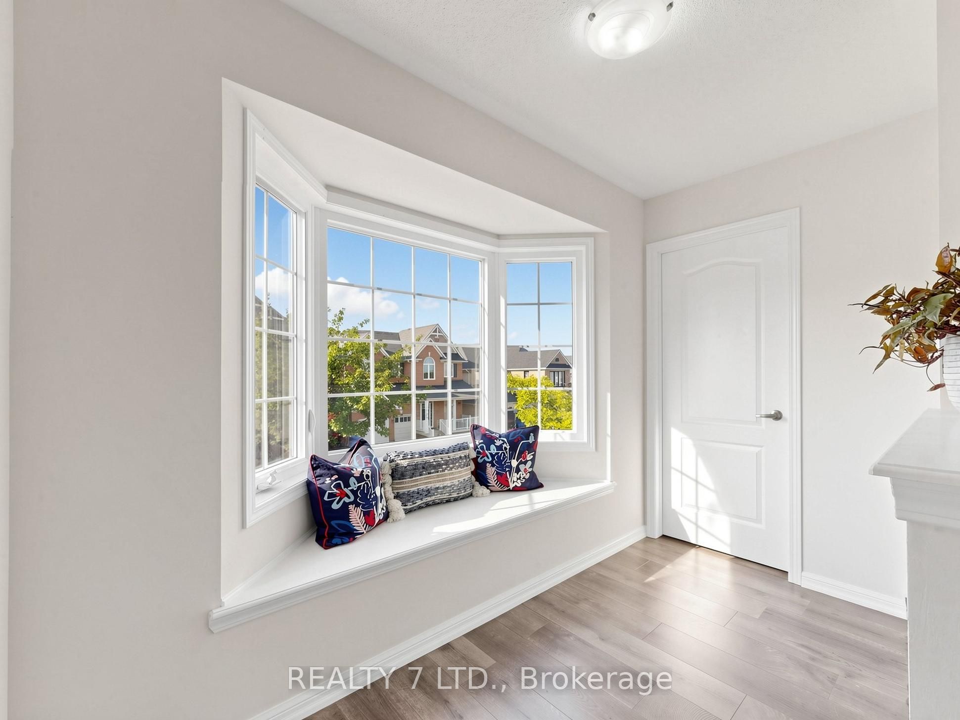 330 Cheryl Mews Boulevard Property Photo 22