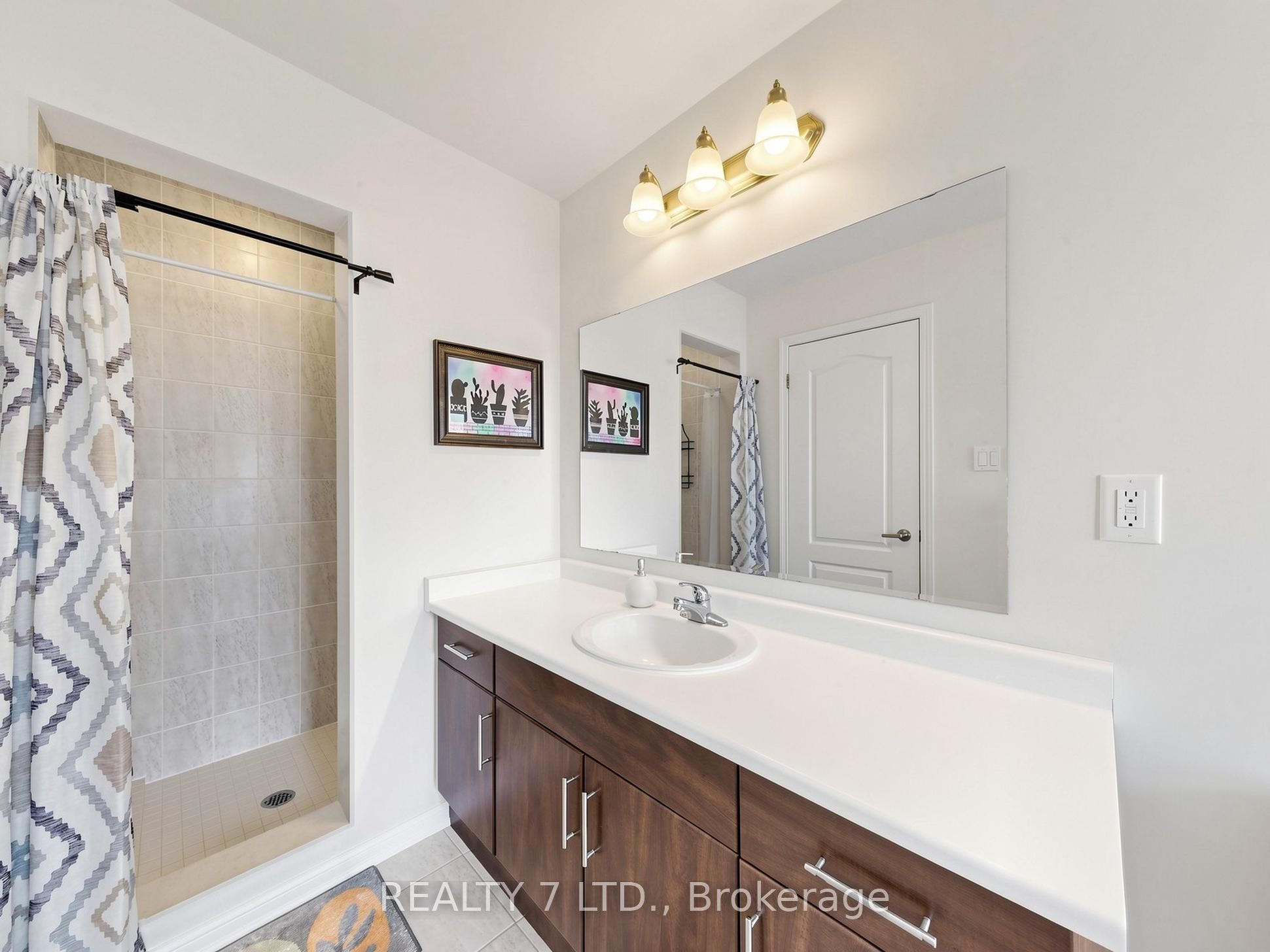 330 Cheryl Mews Boulevard Property Photo 27