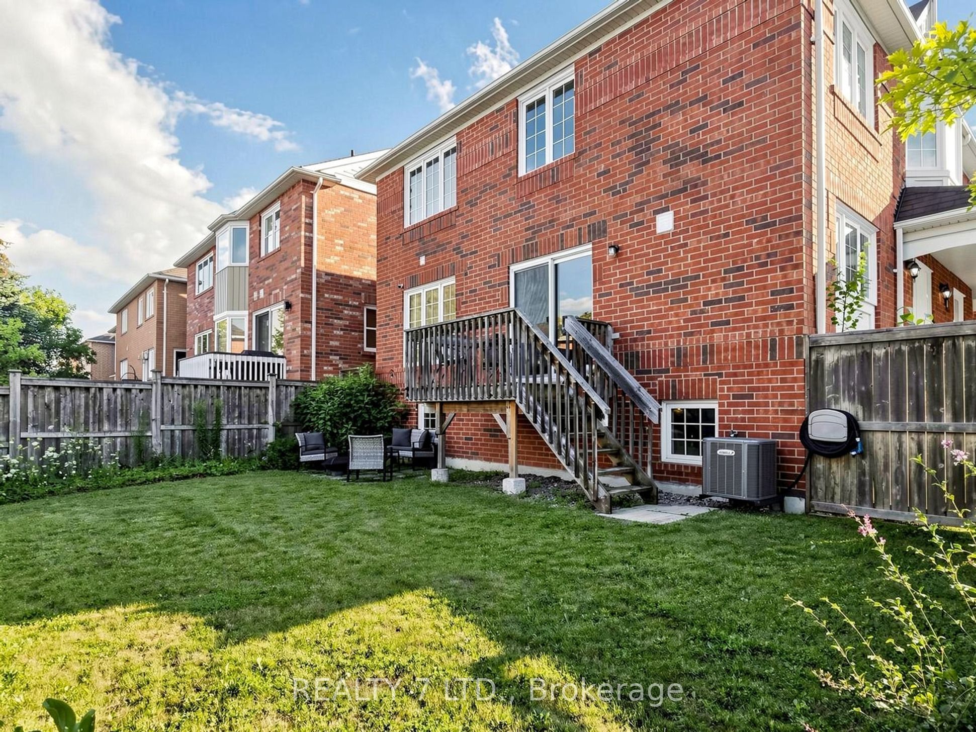 330 Cheryl Mews Boulevard Property Photo 38