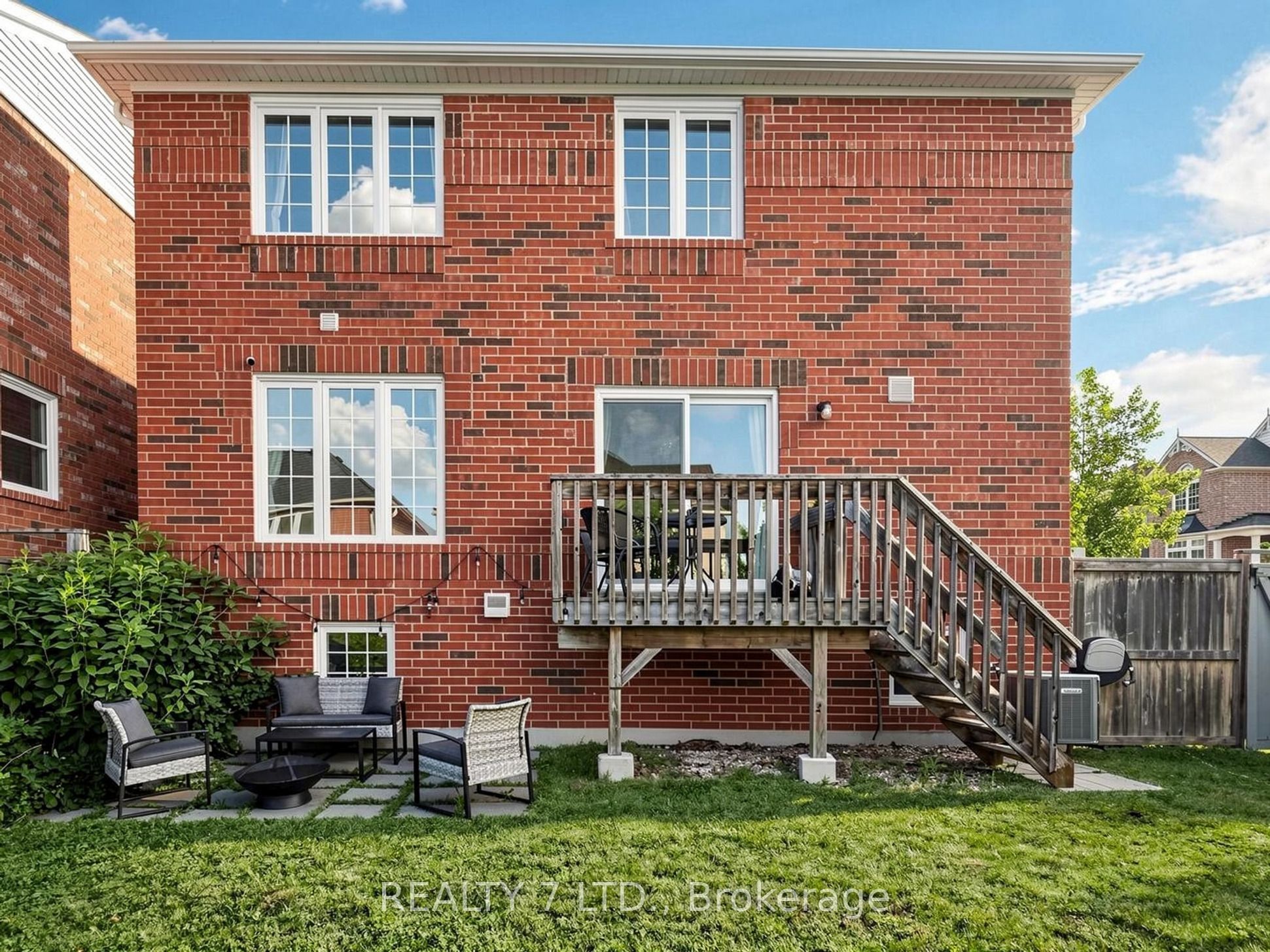 330 Cheryl Mews Boulevard Property Photo 39