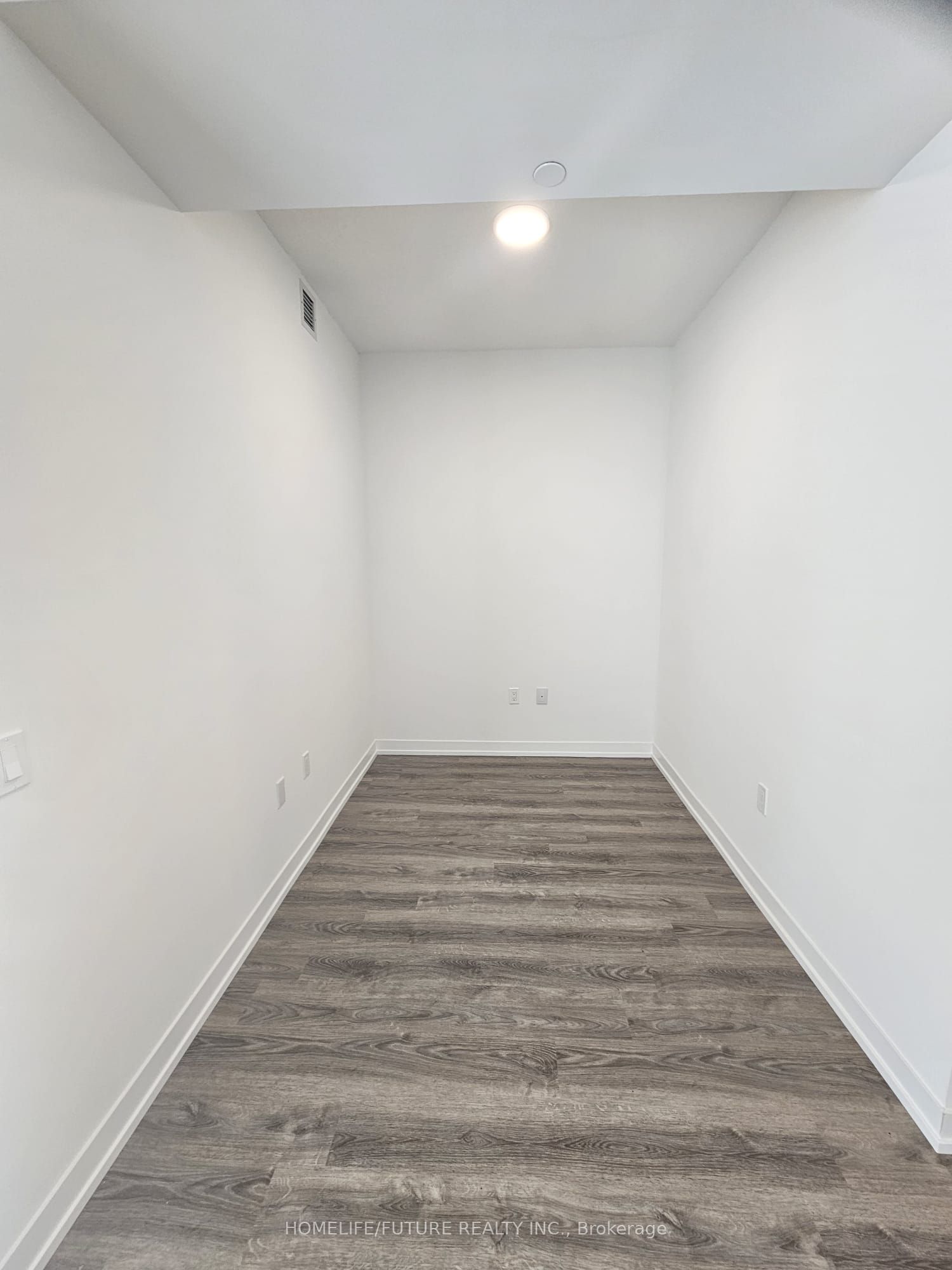 195 Commerce Street 4510 Property Photo 6