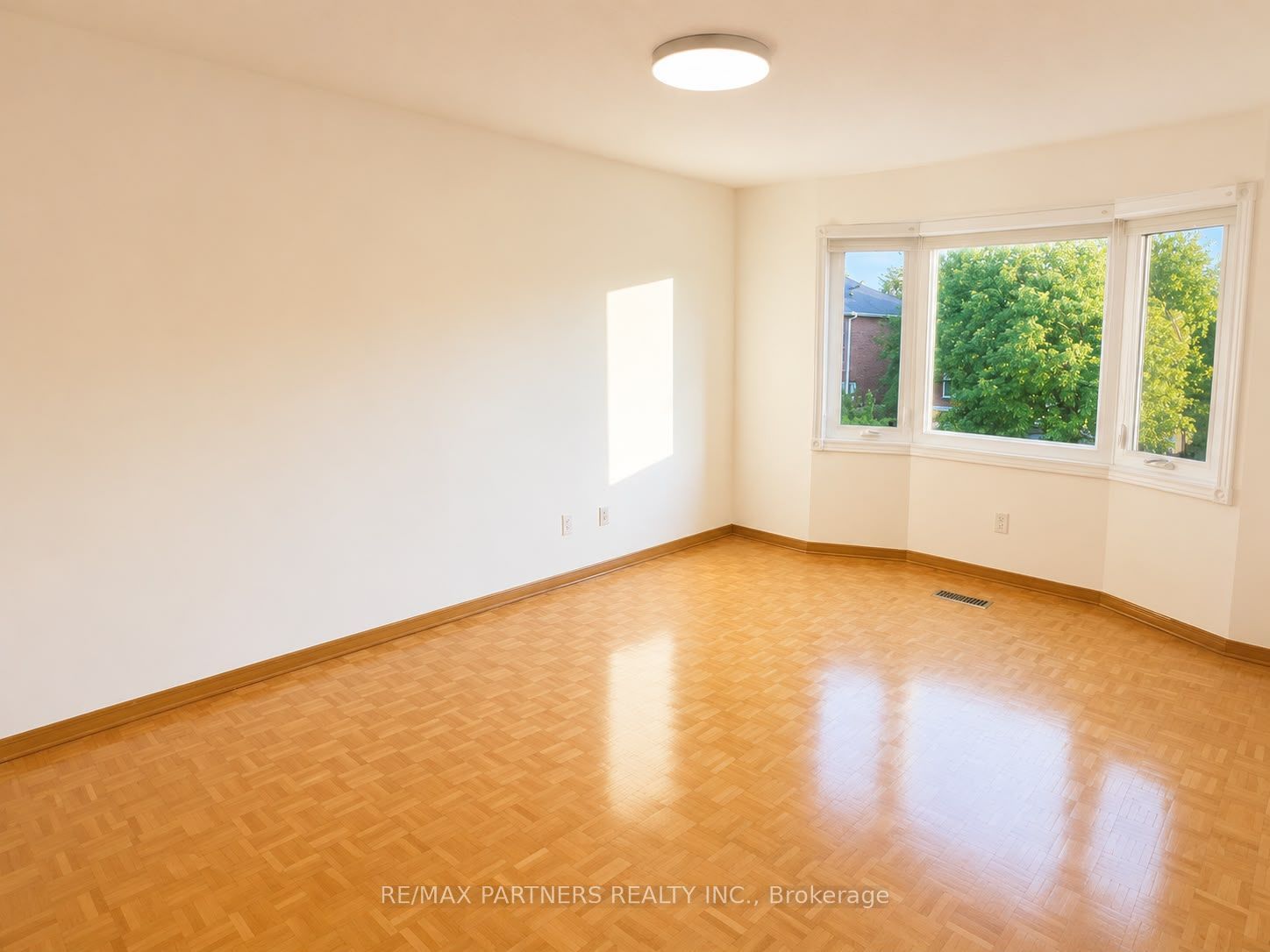 2 Glenhurst Road Property Photo 12