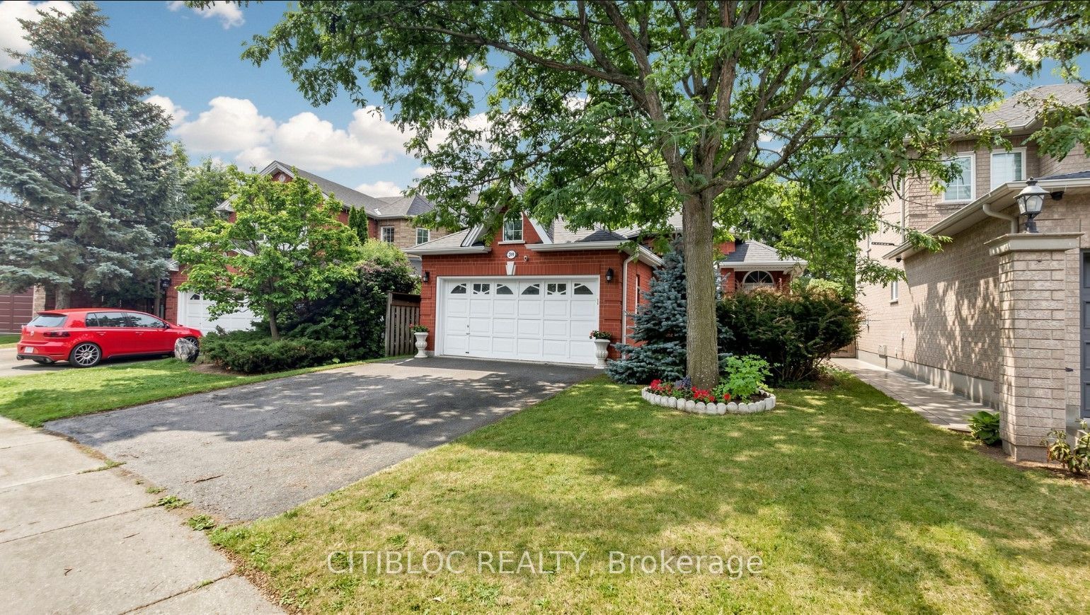 299 Tupper Boulevard Property Photo 3