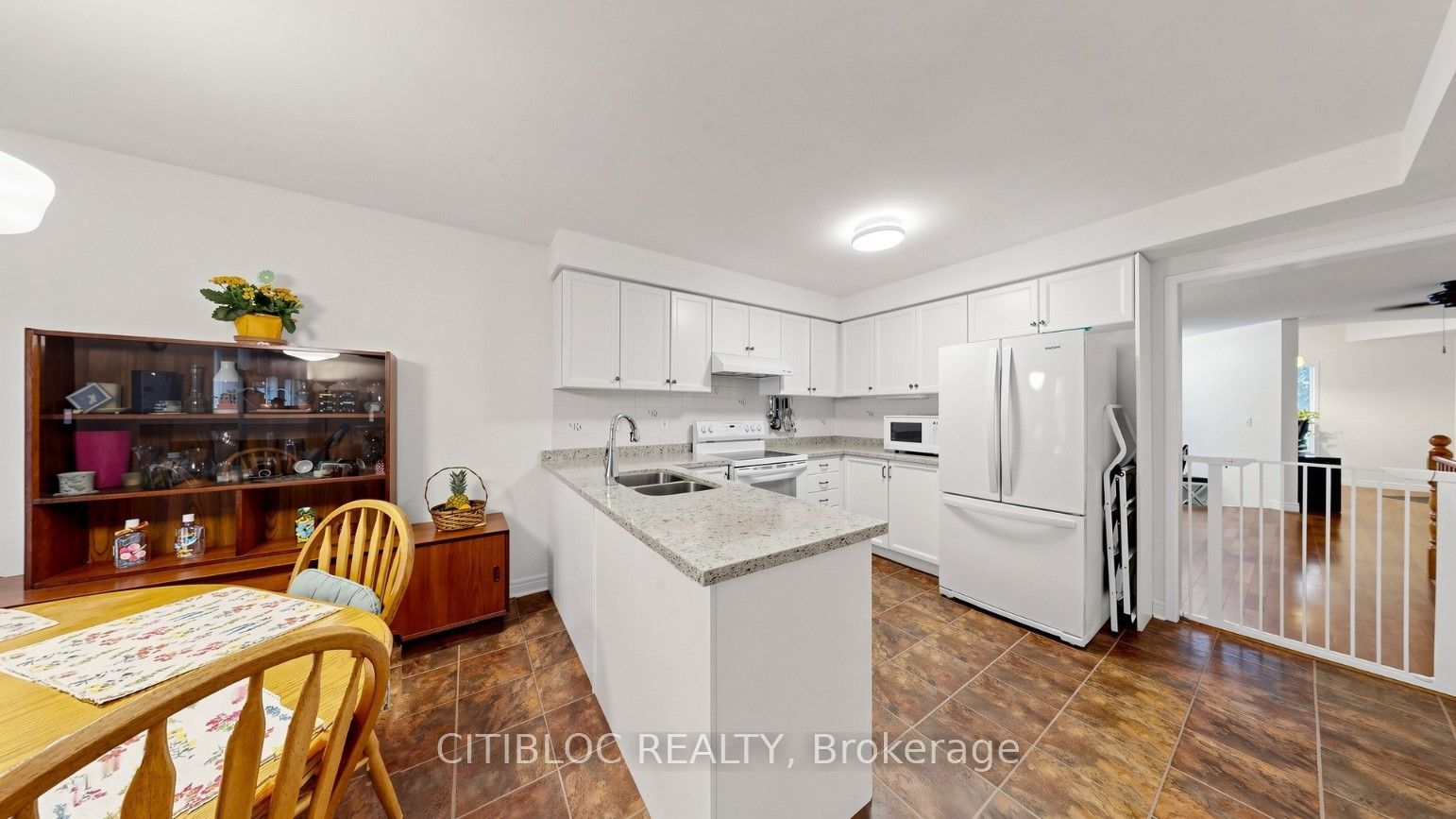 299 Tupper Boulevard Property Photo 11