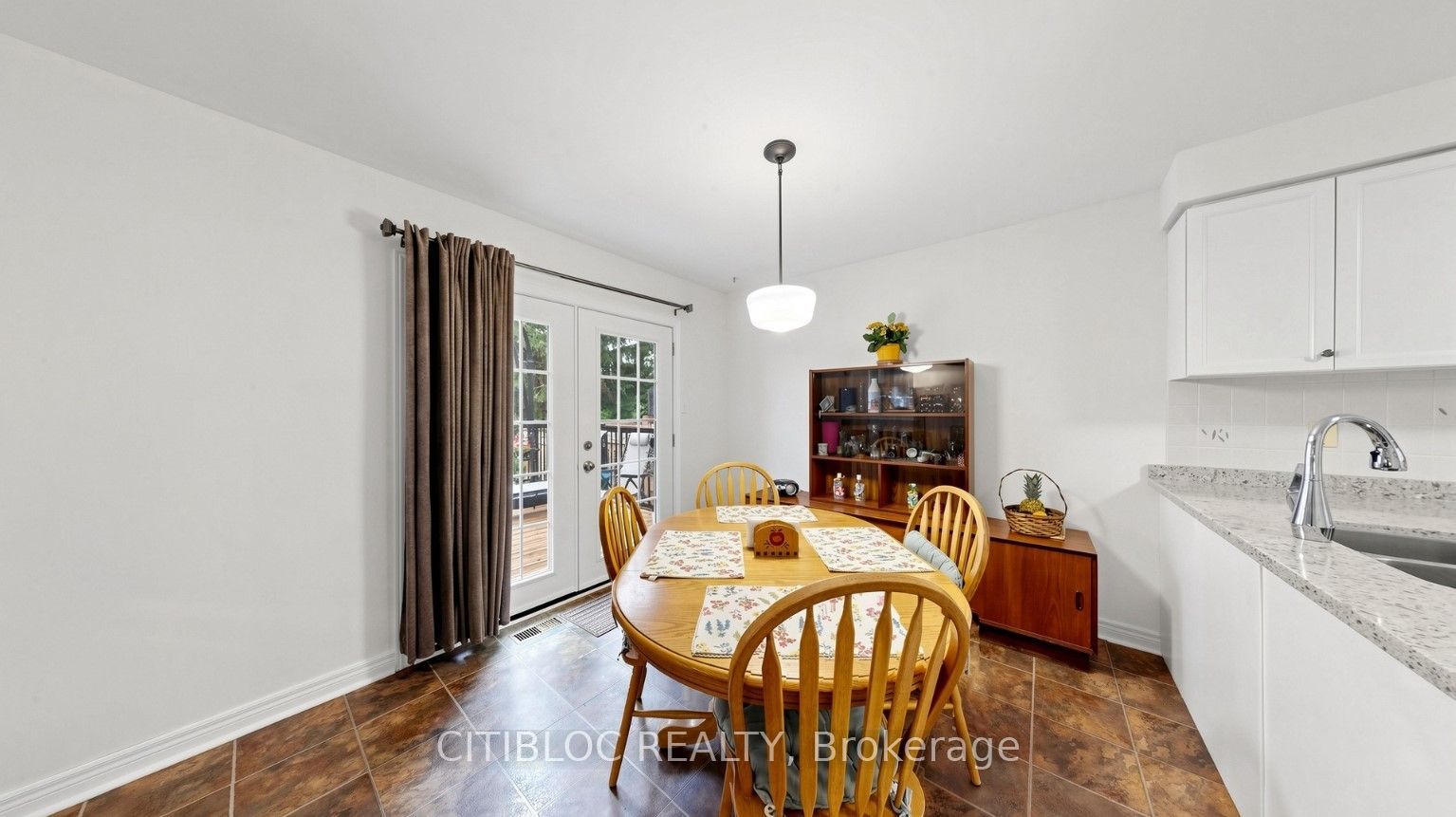 299 Tupper Boulevard Property Photo 14