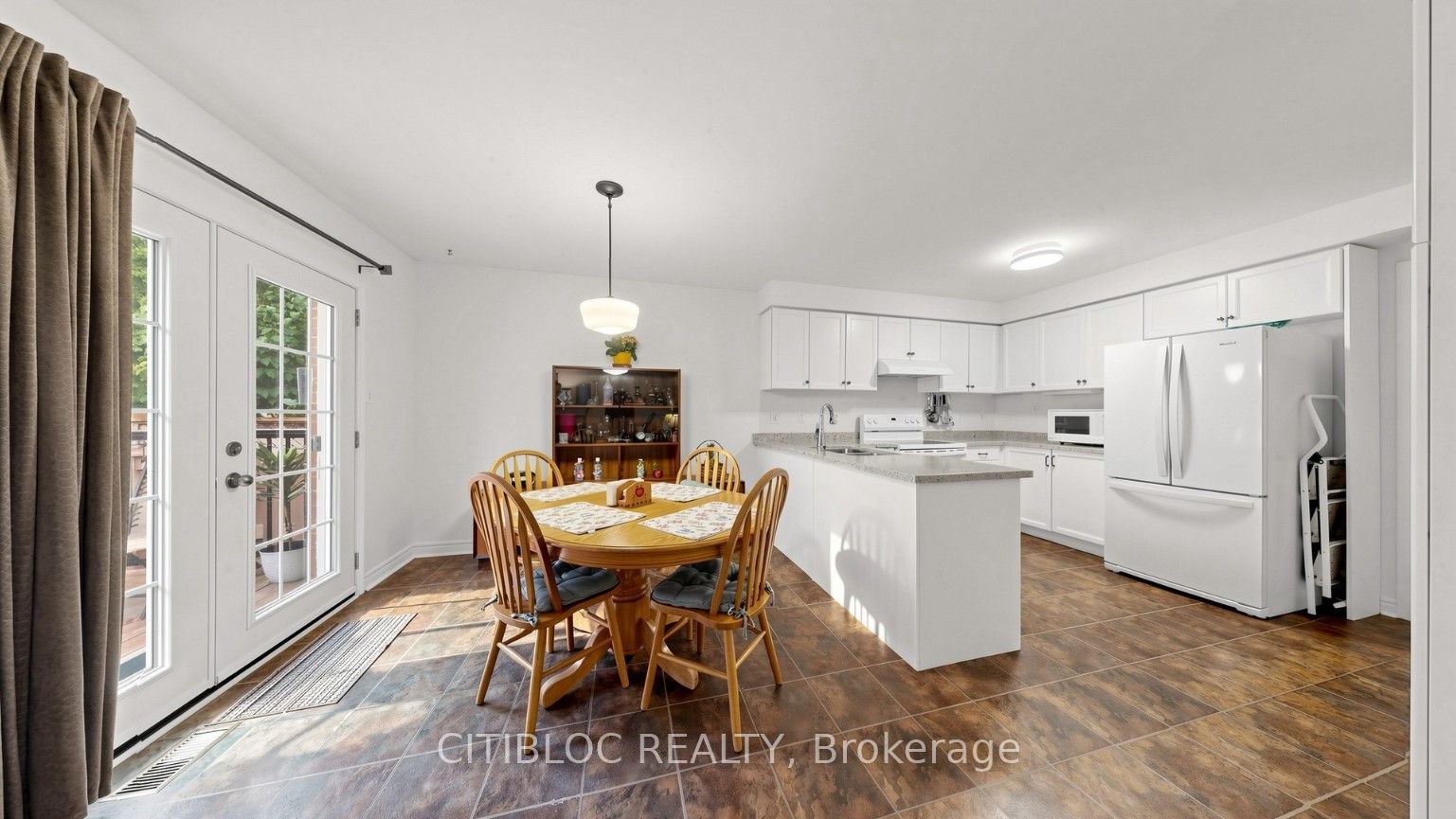 299 Tupper Boulevard Property Photo 17