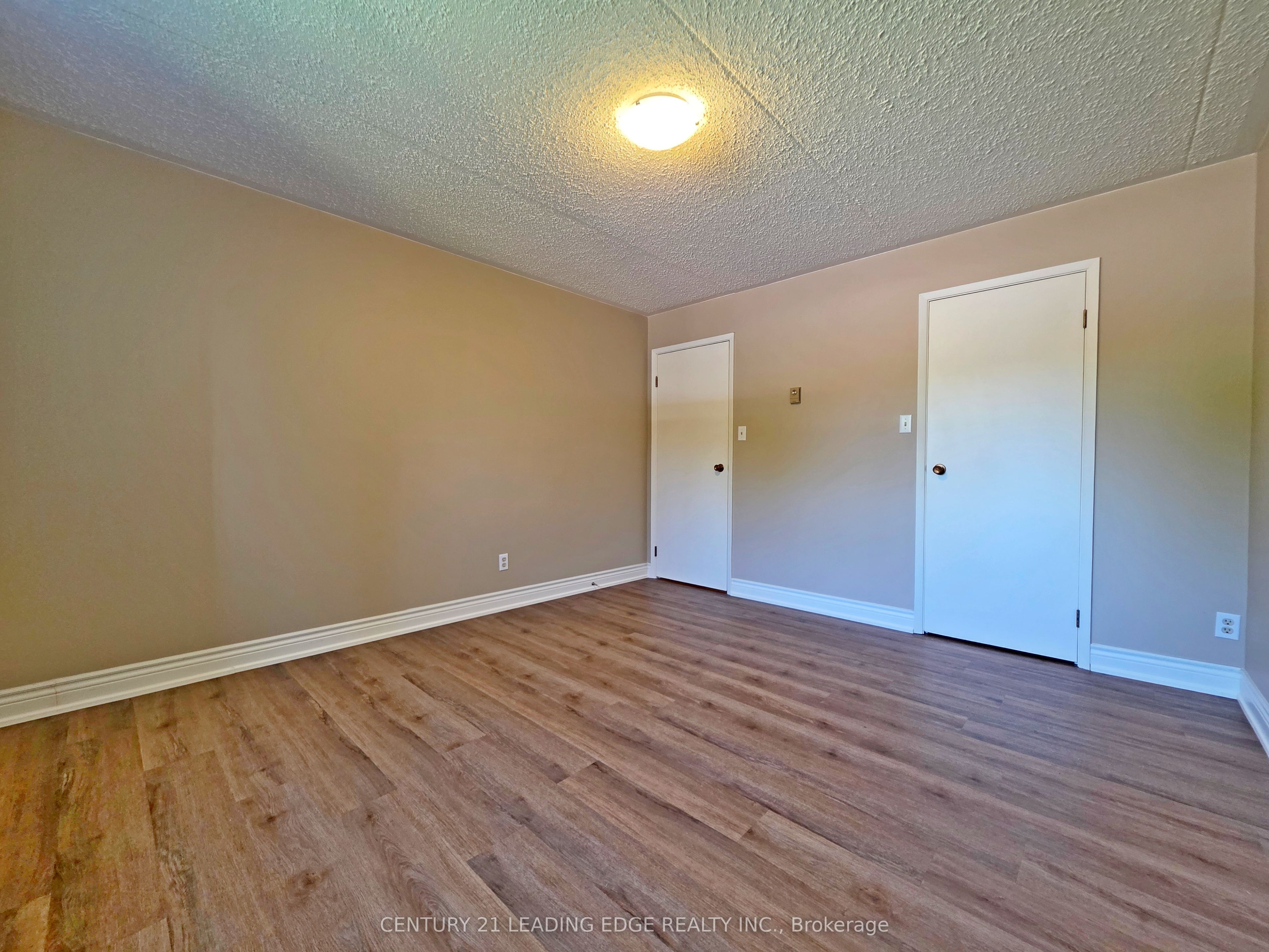 74 The Queensway S 206 Property Photo 15