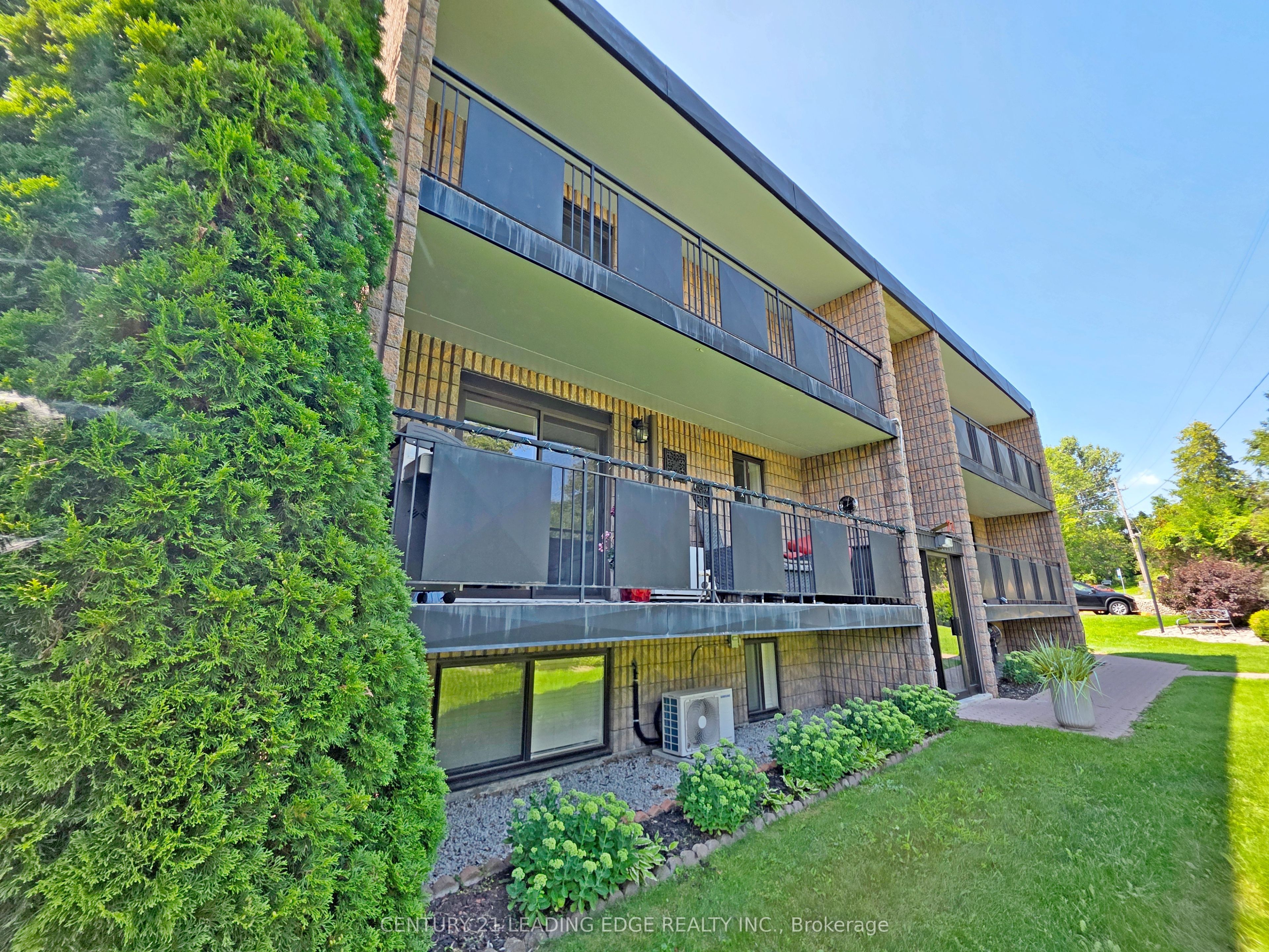 74 The Queensway S 206 Property Photo 25