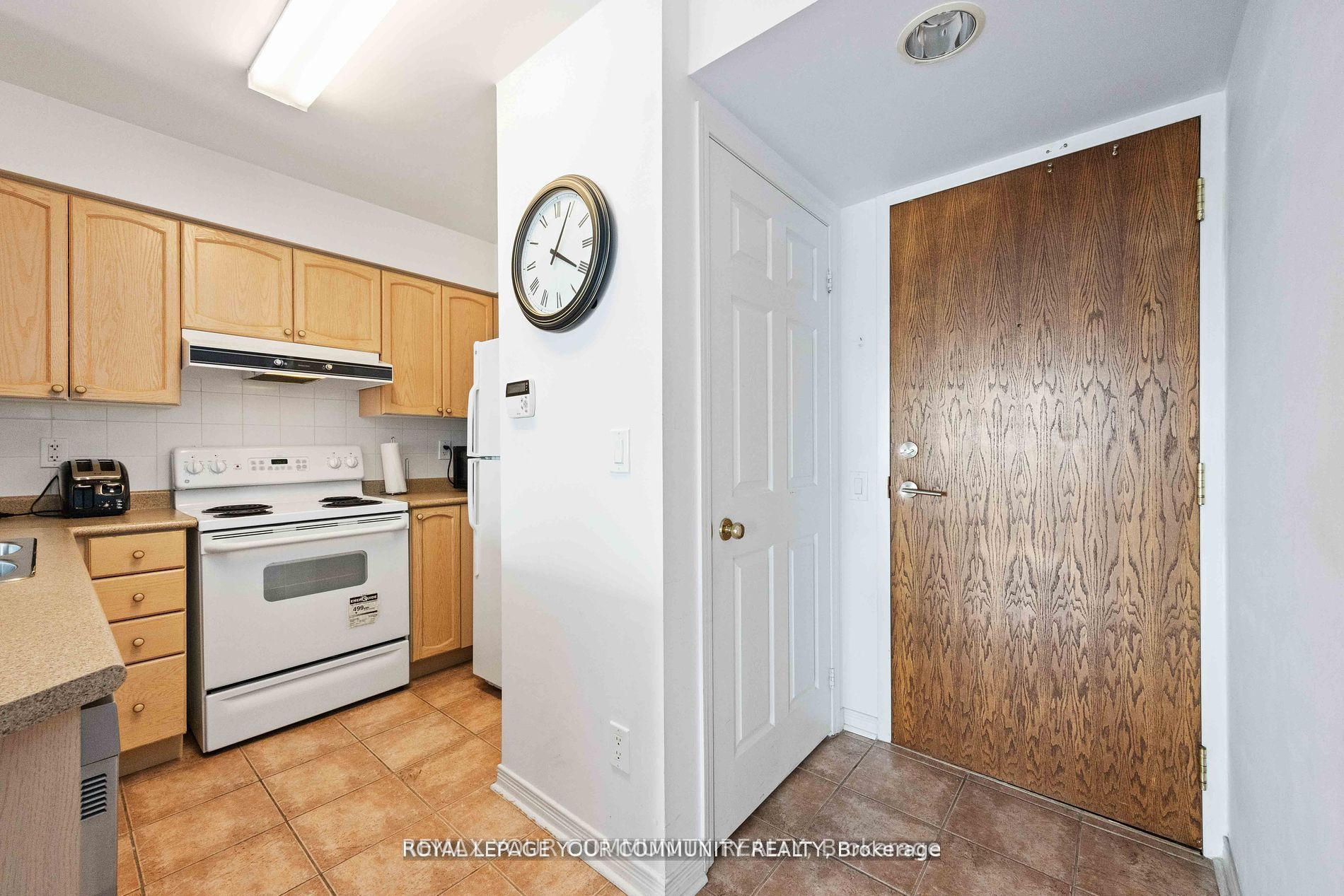 23 Oneida Crescent 909 Property Photo 4