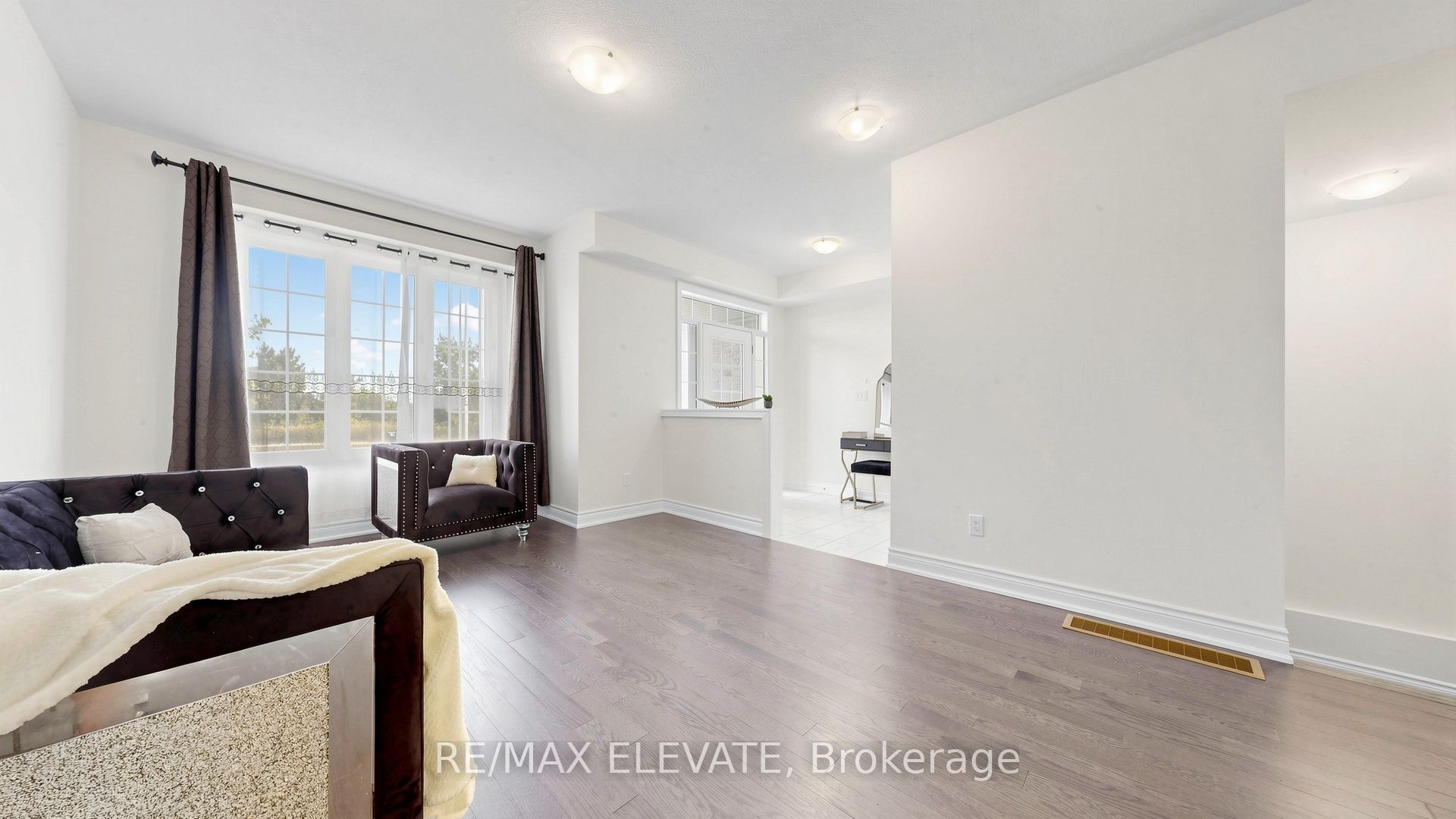 265 Kirkham Drive Property Photo 3