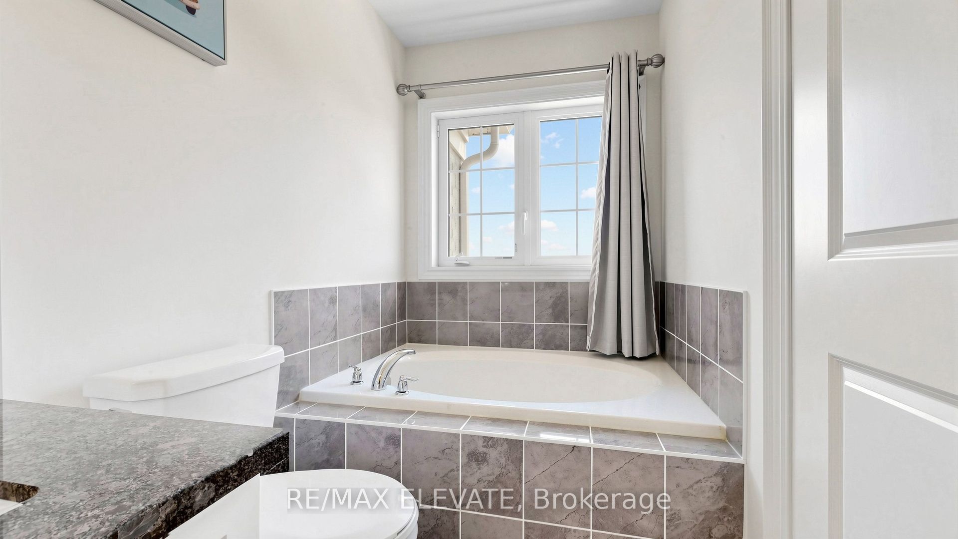 265 Kirkham Drive Property Photo 32