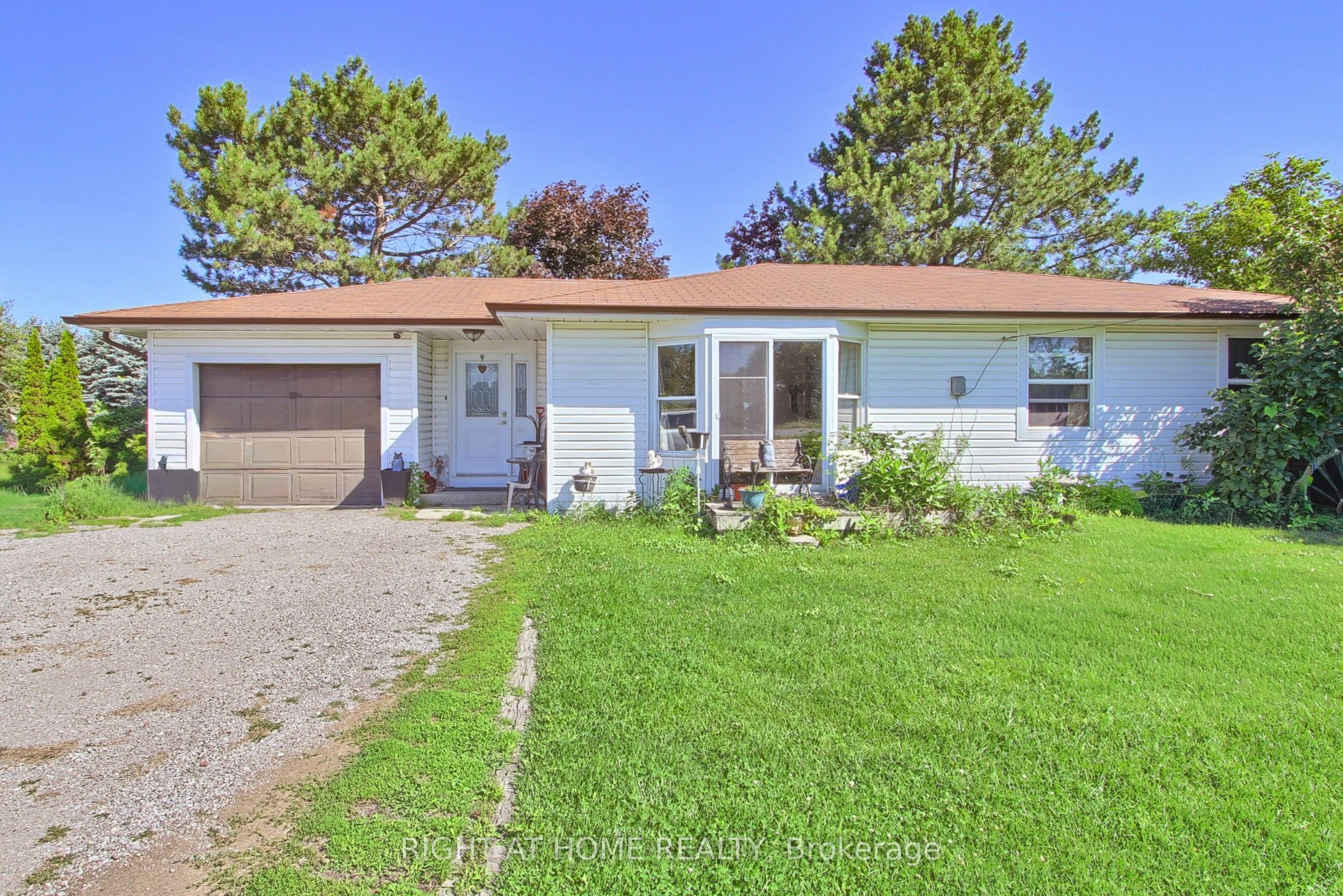 1384 Graham Side Road Property Photo 1