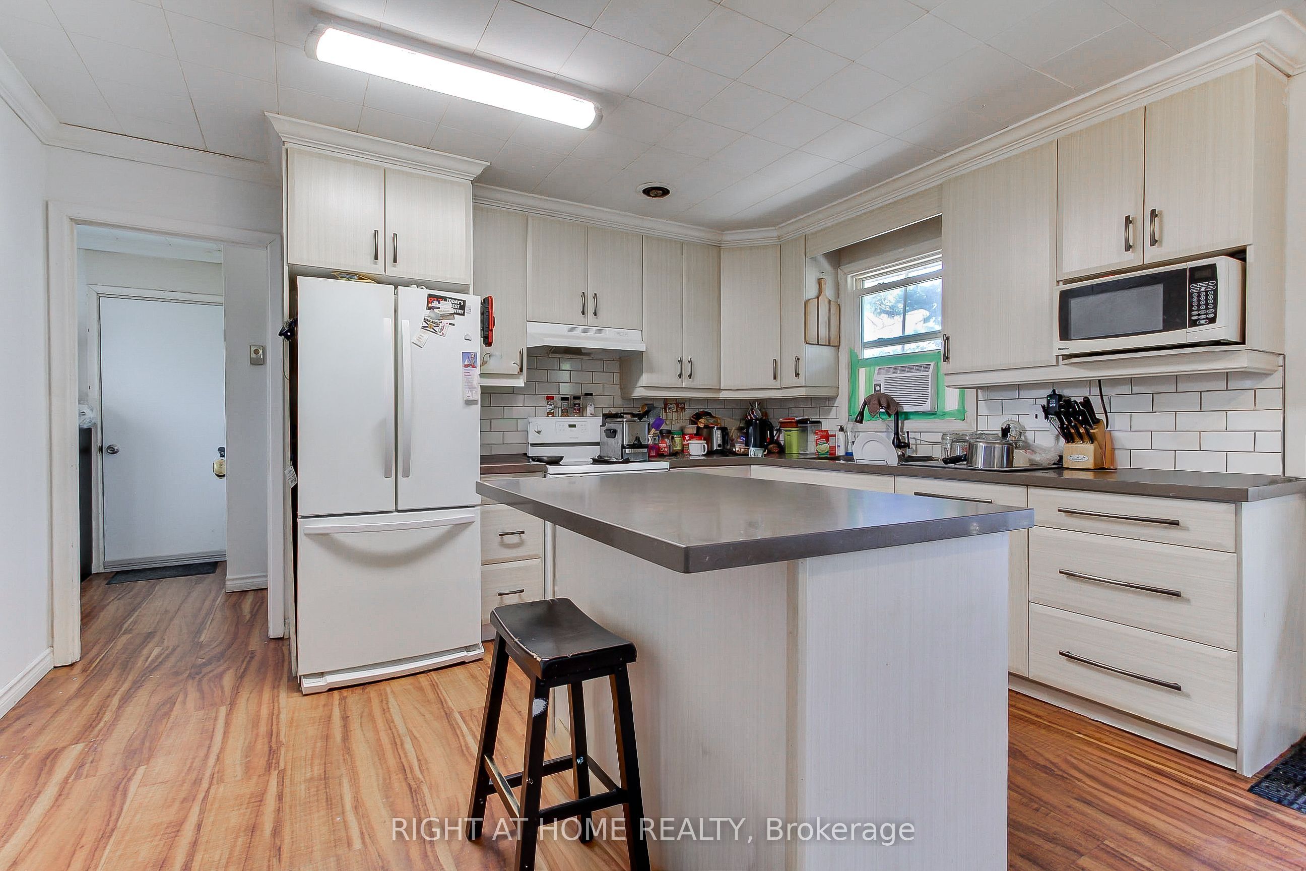 1384 Graham Side Road Property Photo 3