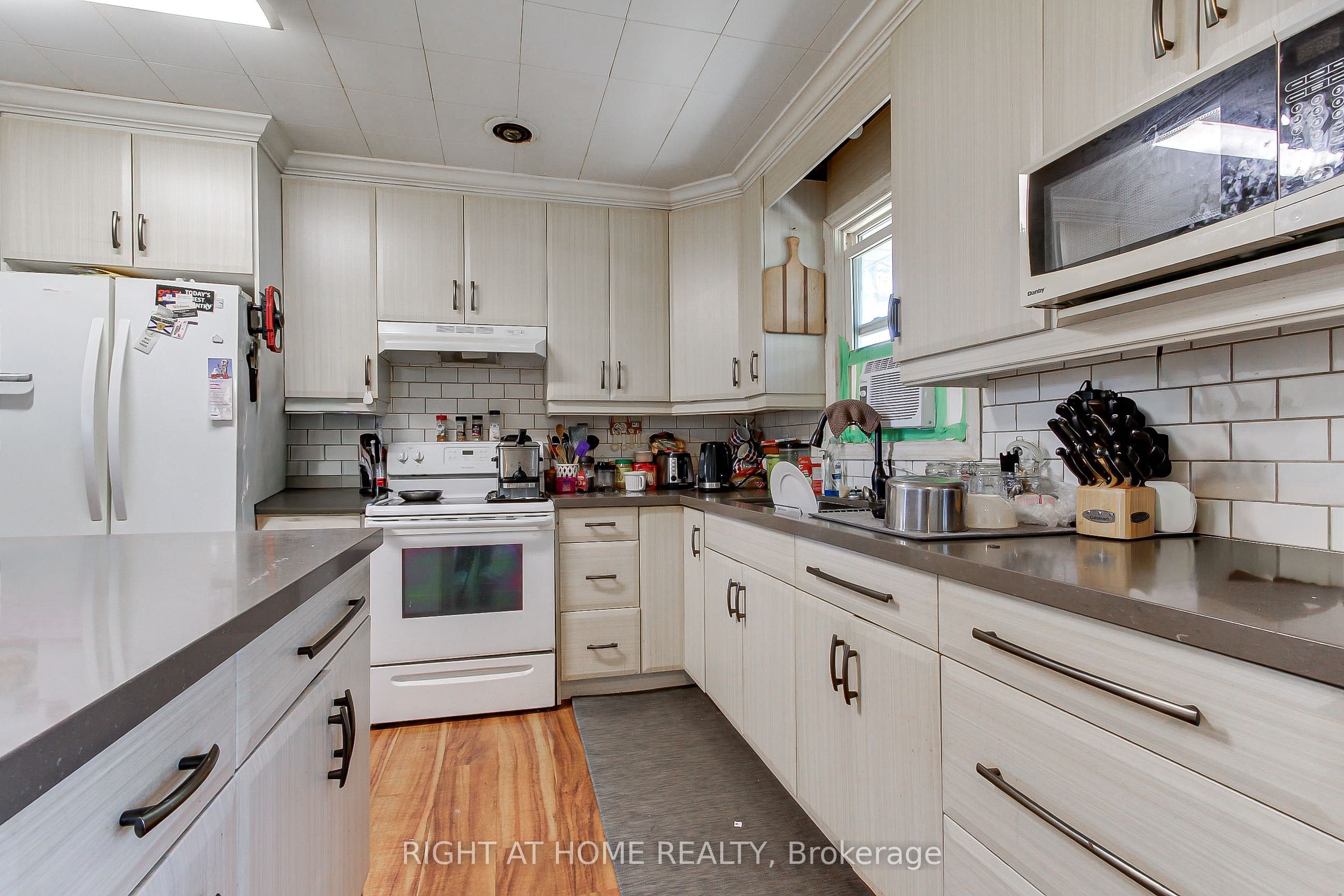 1384 Graham Side Road Property Photo 4