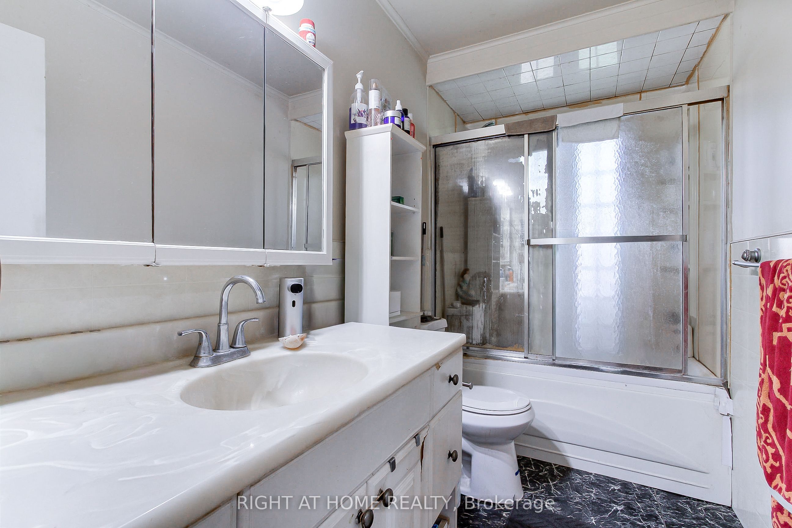 1384 Graham Side Road Property Photo 12