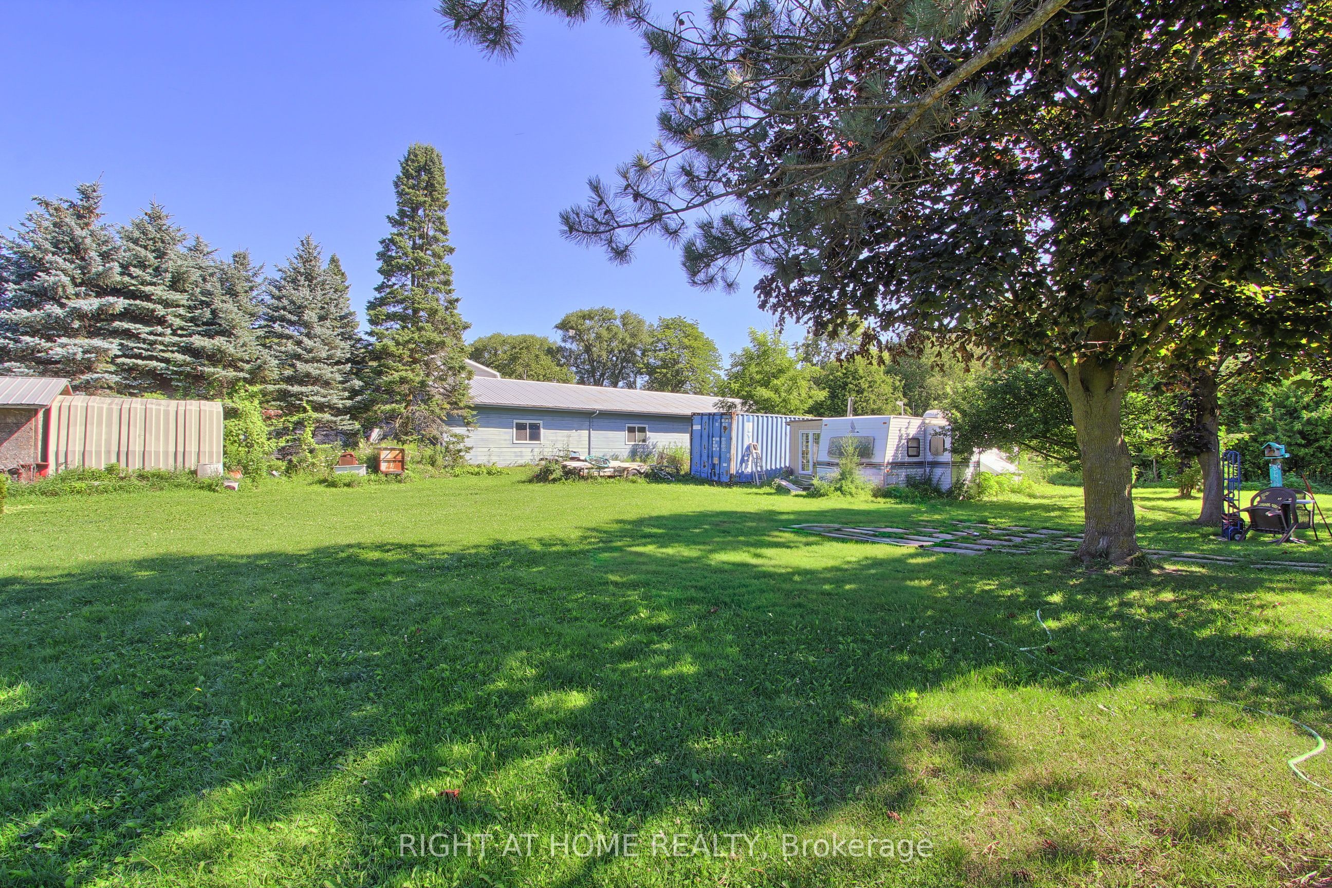 1384 Graham Side Road Property Photo 15