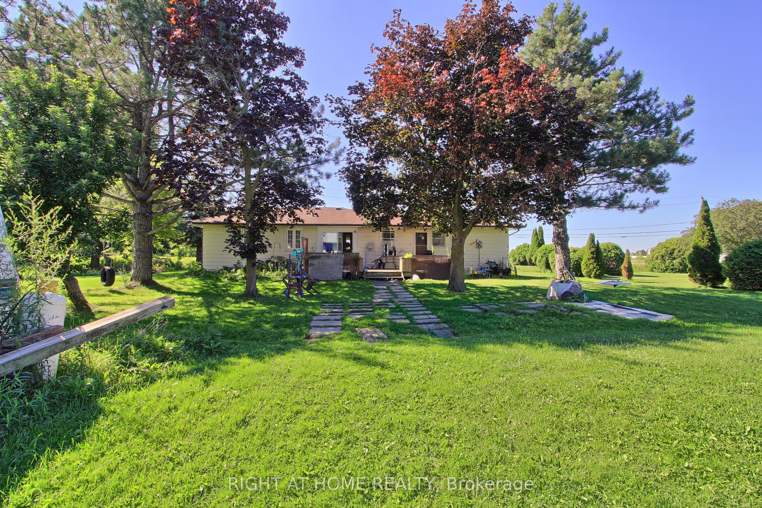 1384 Graham Side Road Property Photo 16