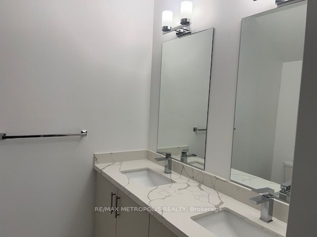 17 Vern Robertson Gate Property Photo 6
