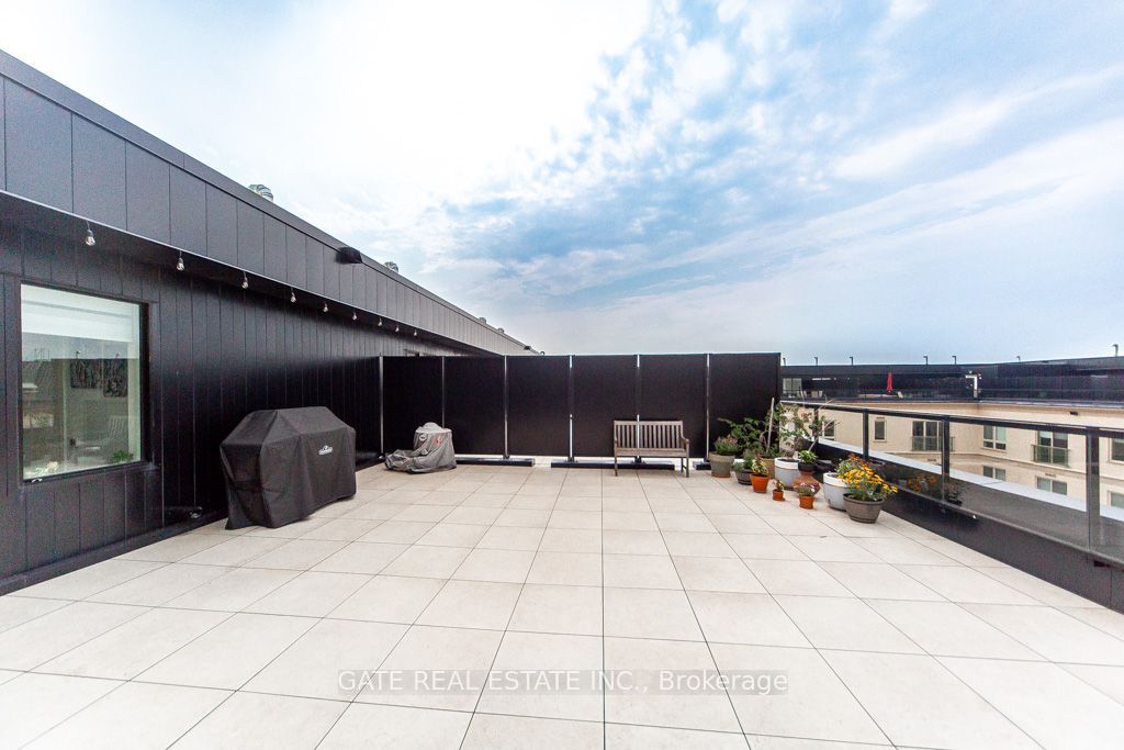 101 Cathedral High Street Ph3 Property Photo 45