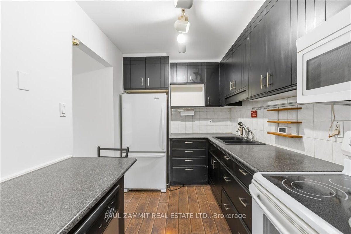42 Nicholson Way Property Photo 6