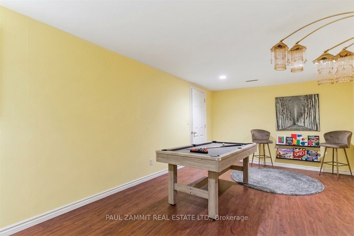 42 Nicholson Way Property Photo 13