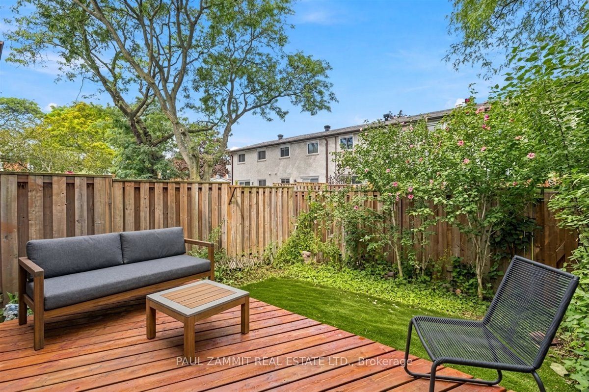 42 Nicholson Way Property Photo 17