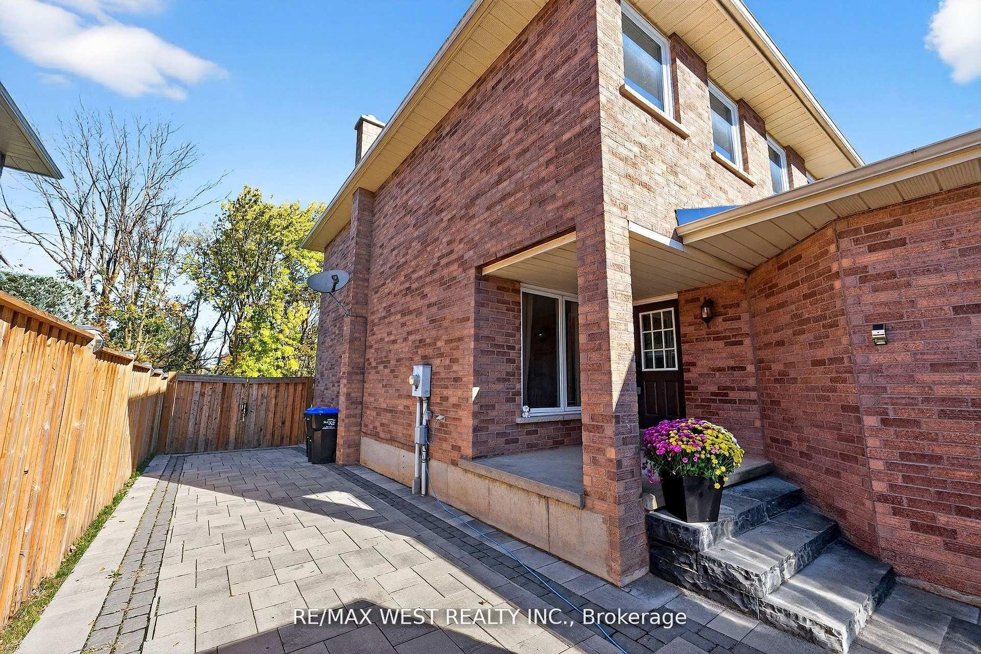 100 Kerr Boulevard Property Photo 7