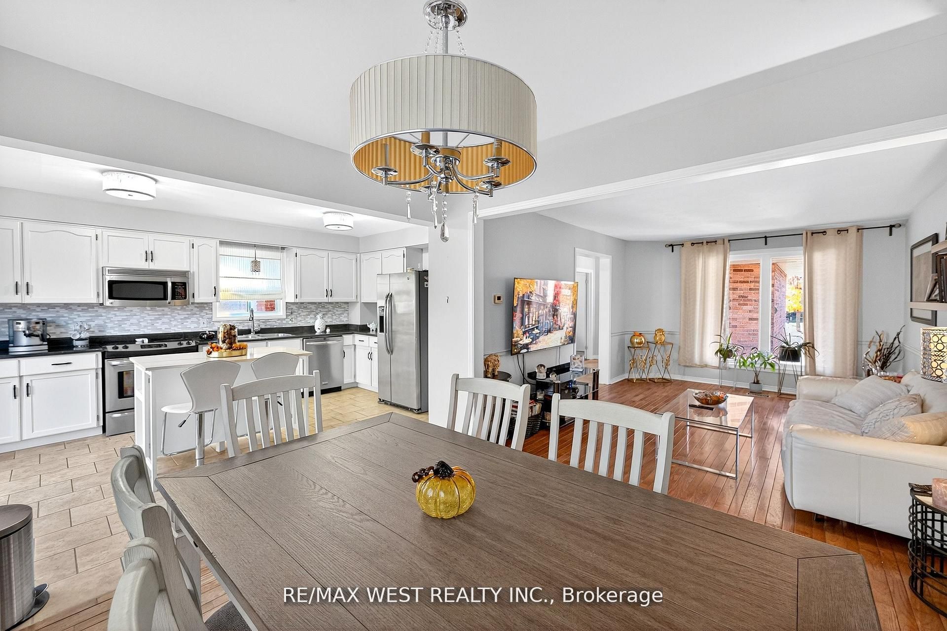 100 Kerr Boulevard Property Photo 15