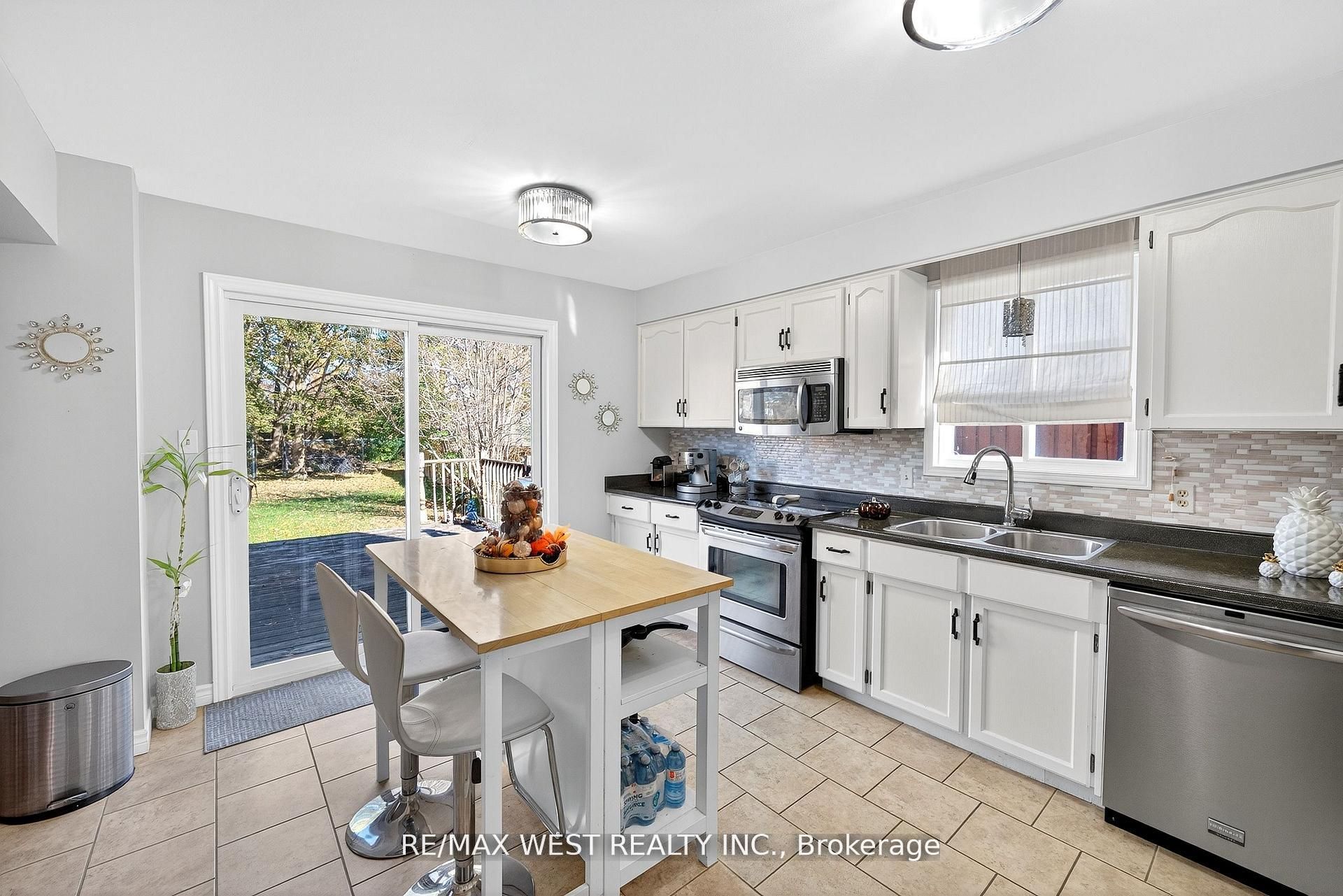 100 Kerr Boulevard Property Photo 18