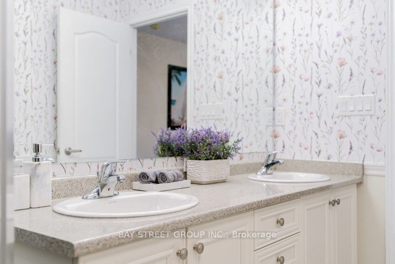 121 Luzon Avenue Property Photo 29