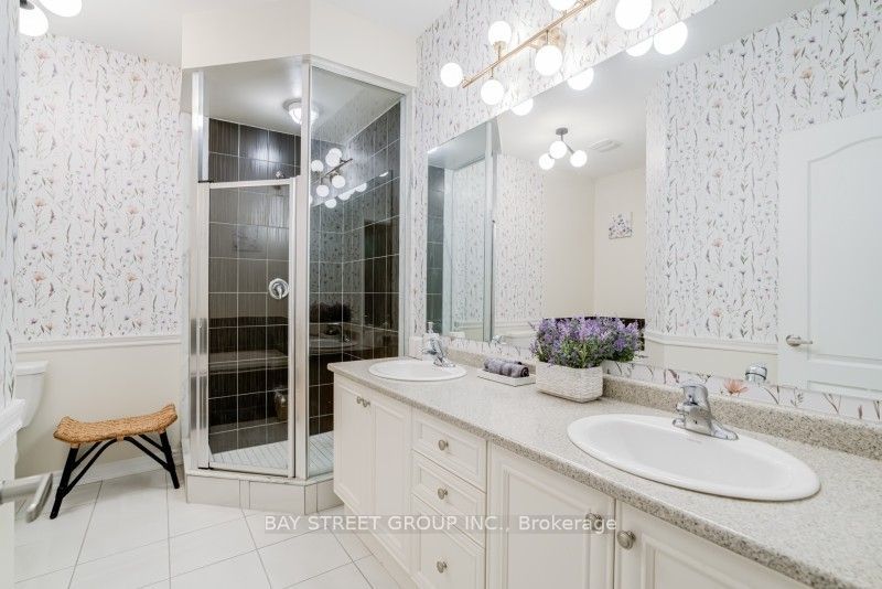 121 Luzon Avenue Property Photo 31