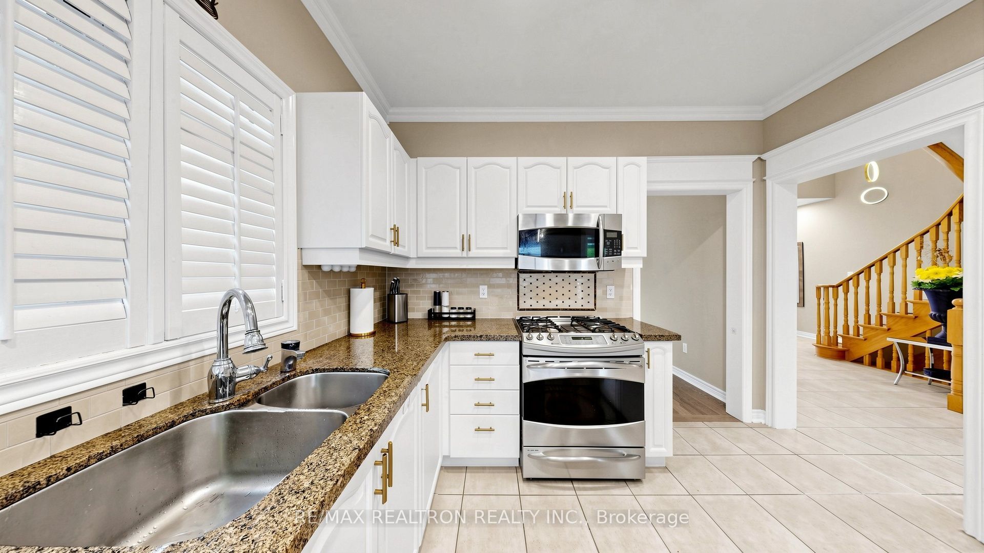 2 Rocksprings Avenue Property Photo 12